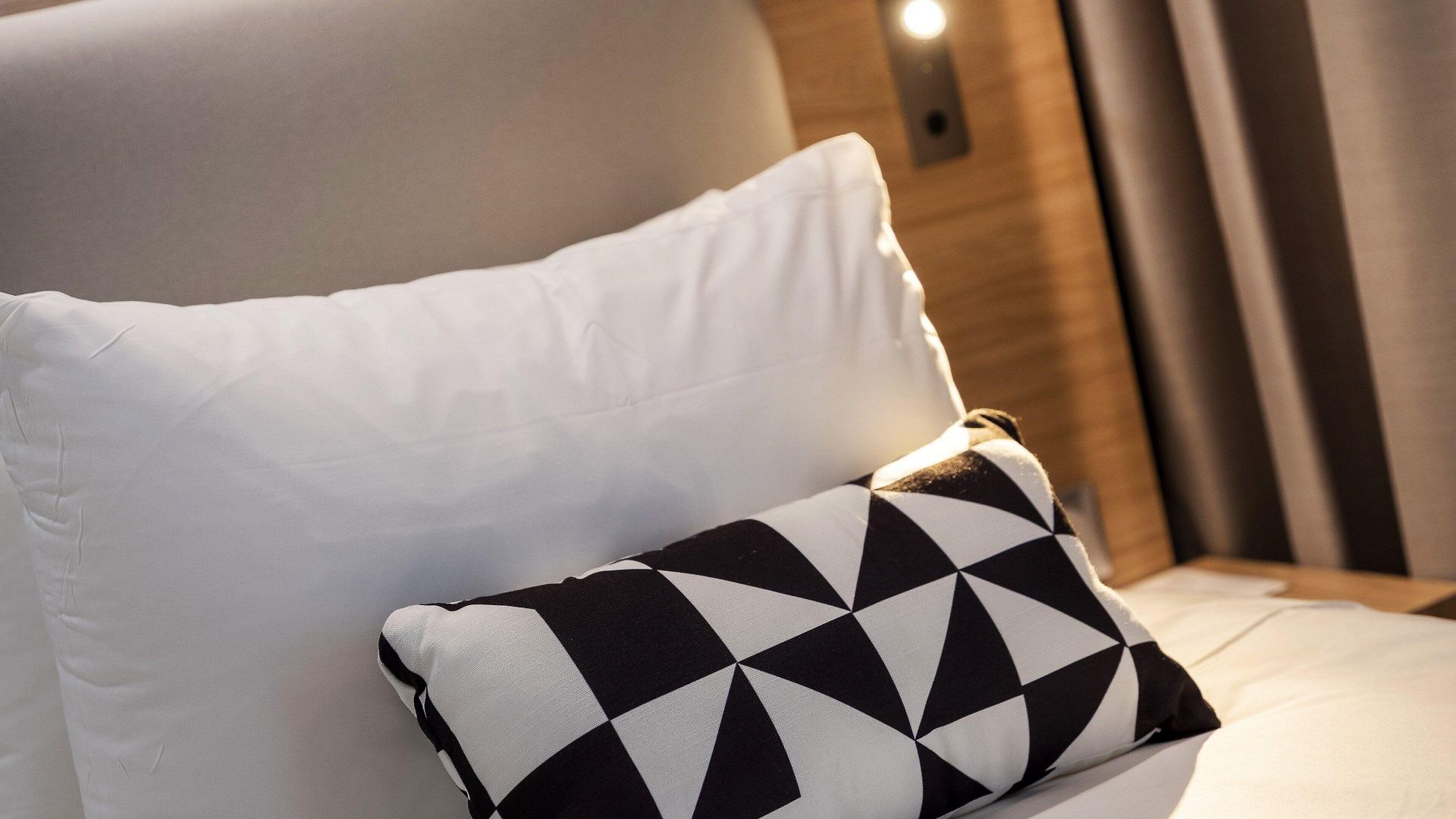 Express - - Grand Arenas By Ihg 3*