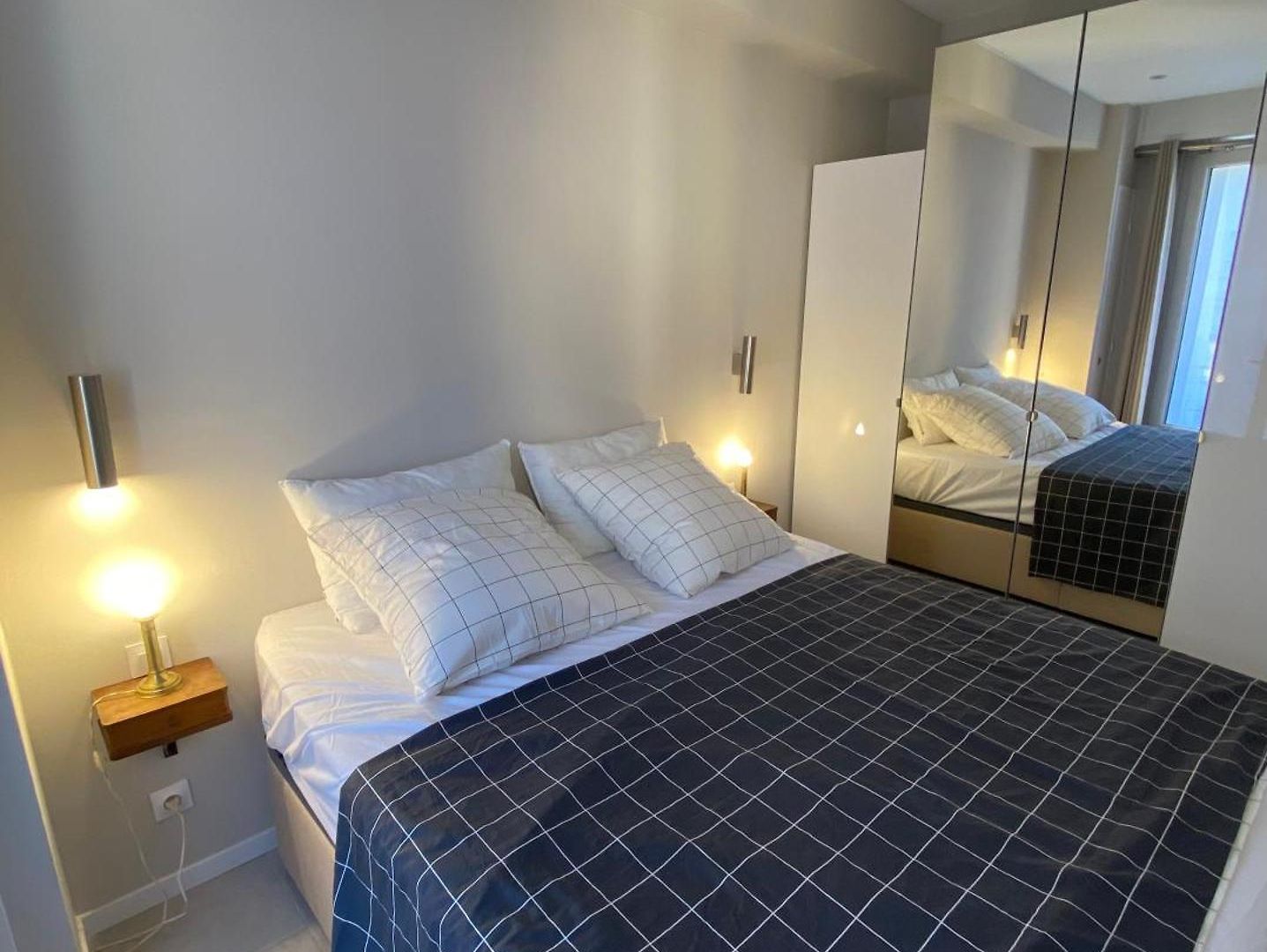 The Entire 2 Rooms, Balcony, Sea View * Nice