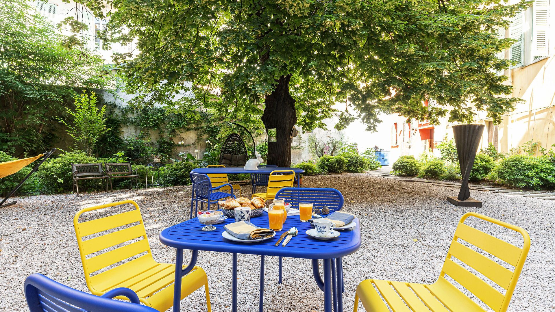 L'abeille - Boutique 4*
