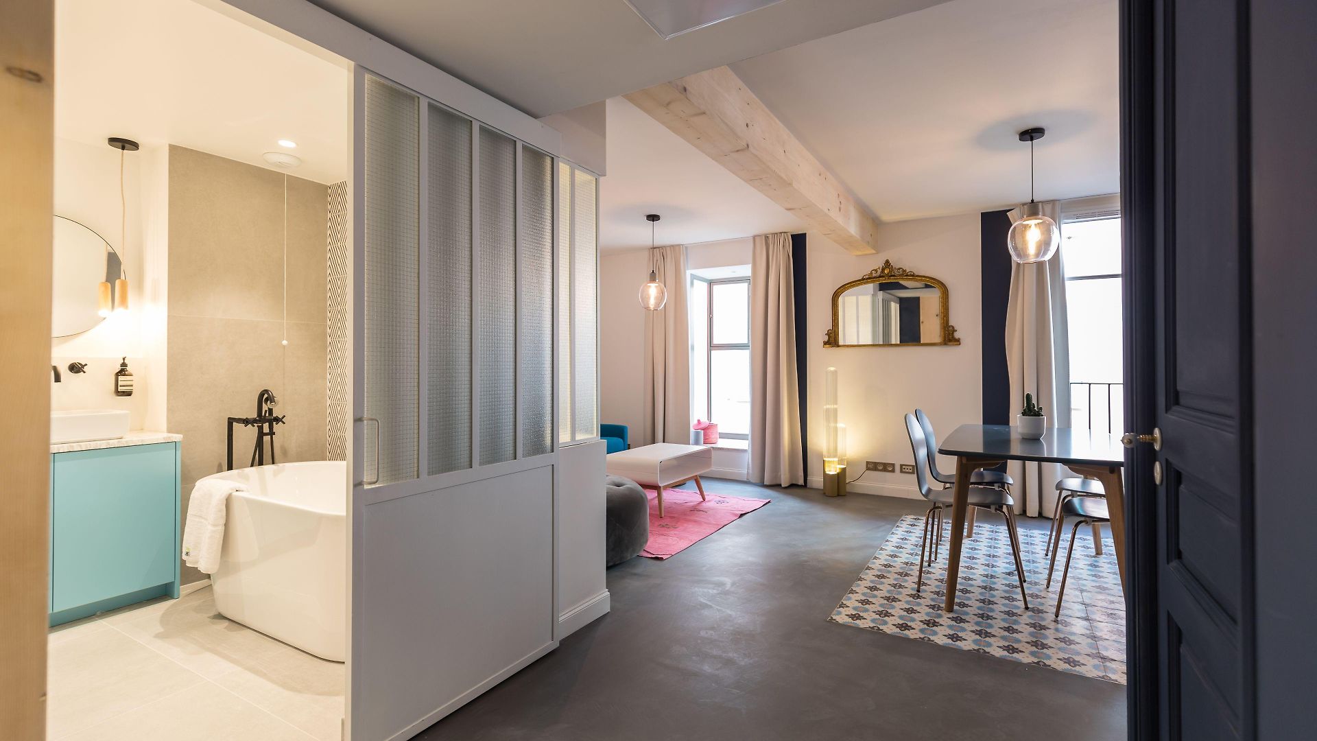 L'abeille - Boutique Hotel