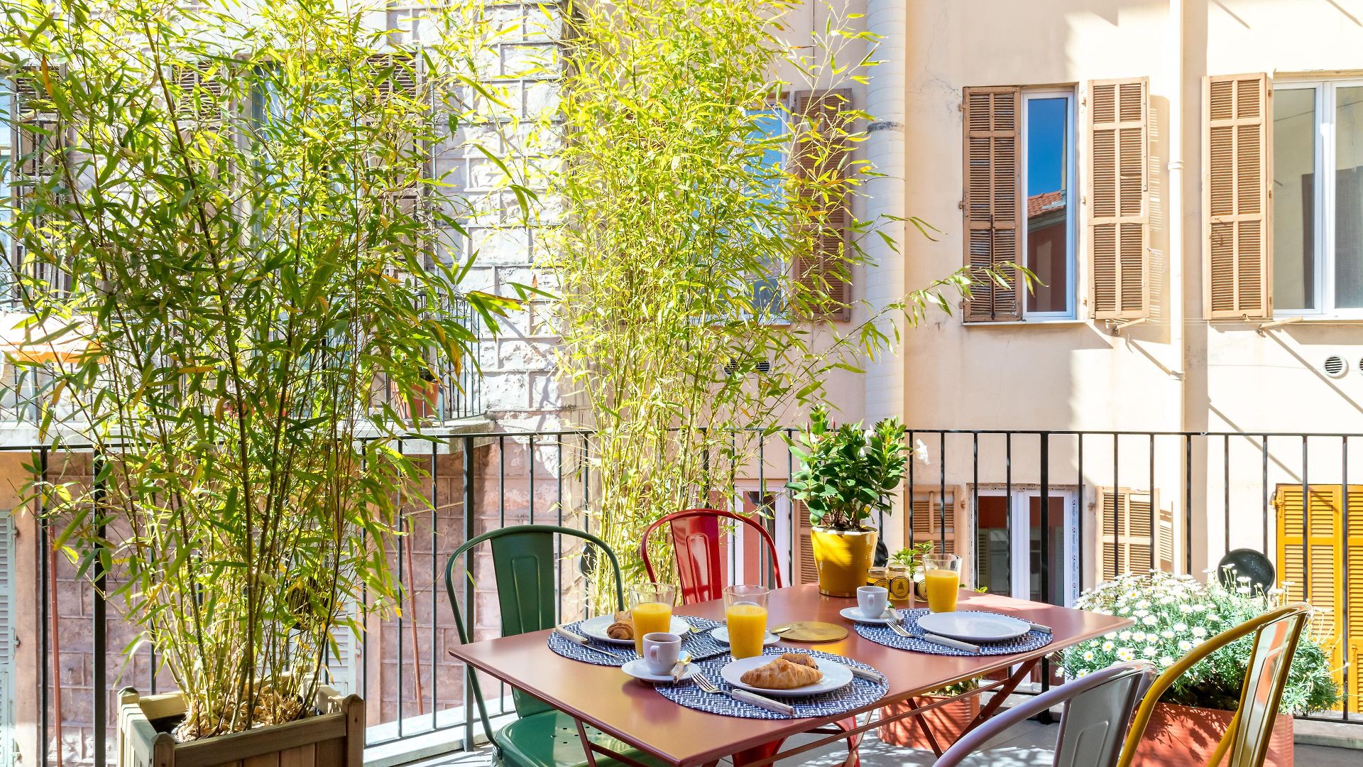 L'abeille - Boutique 4*