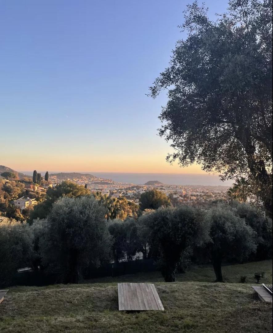 De Luxe Sur Les Collines Niçoises *