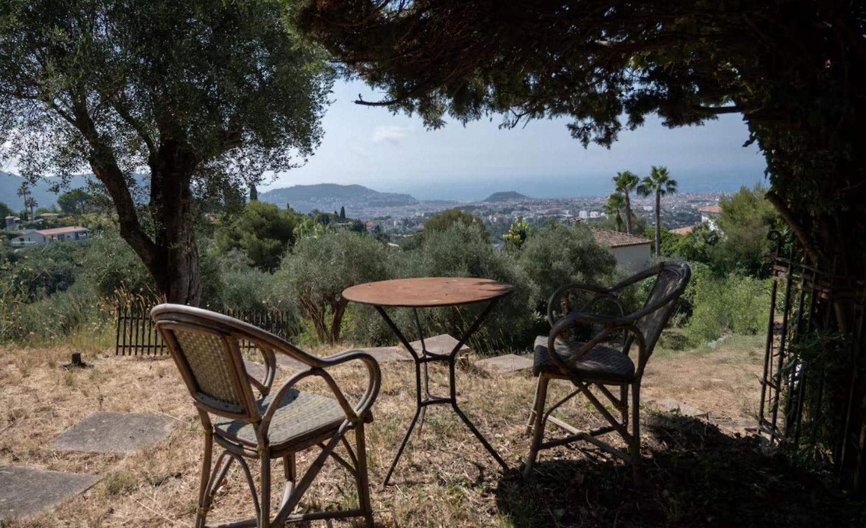 Hébergement de vacances De Luxe Sur Les Collines Niçoises