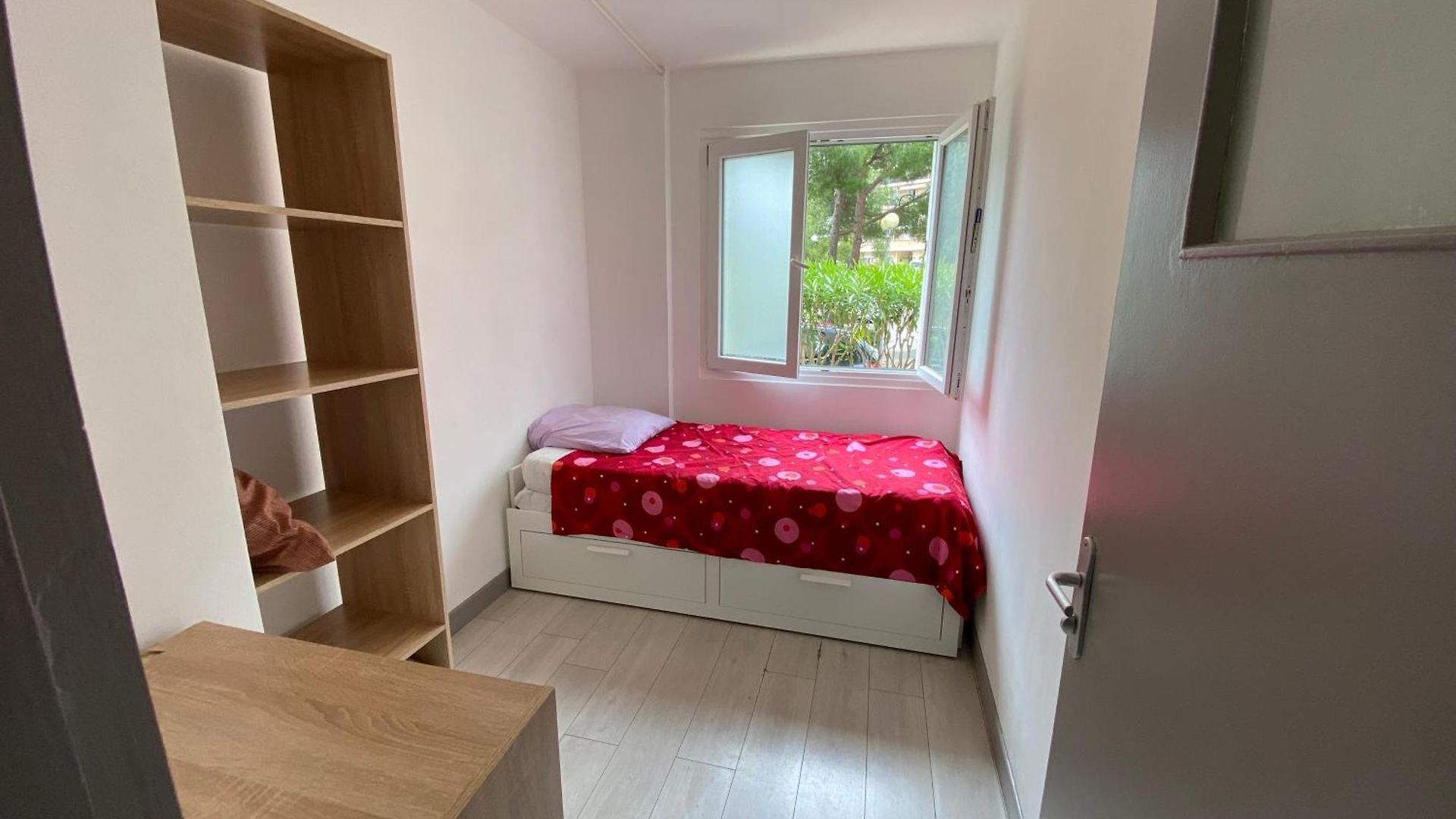 Apartment Hillside With 100 Sqm Private Garden *
