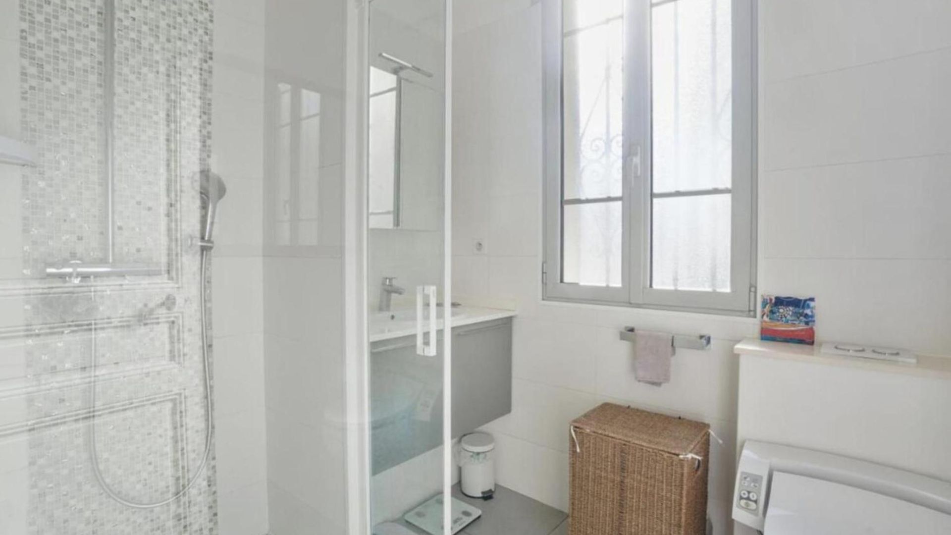 Apartment Luxueux Avec Terrasse Et Parking