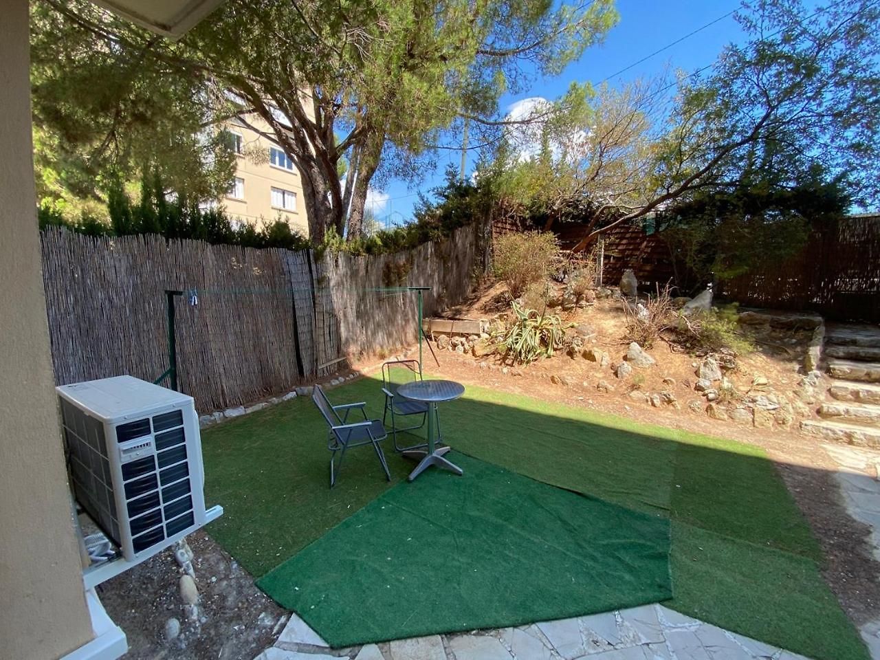 Apartment Hillside With 100 Sqm Private Garden
