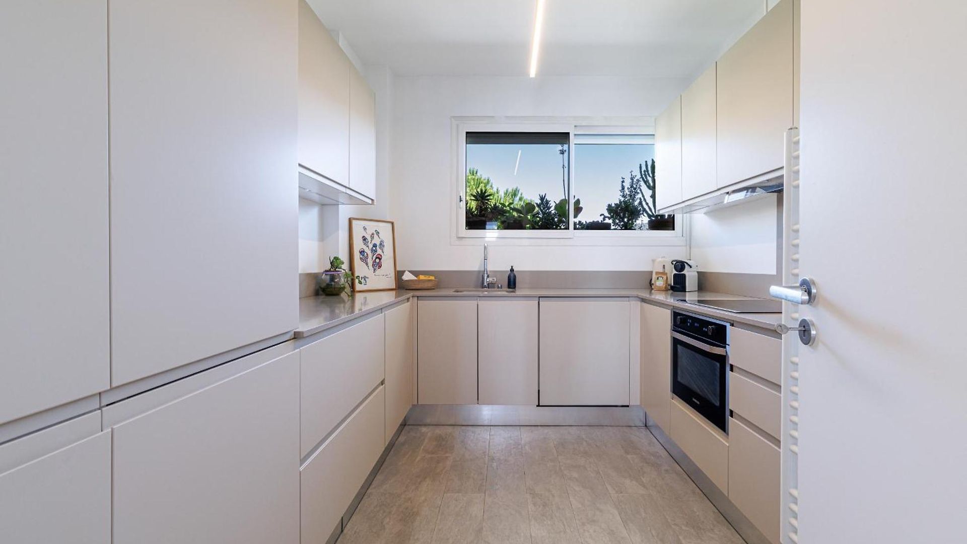 Quiet & Open View - 1 Bdr Large Terrace