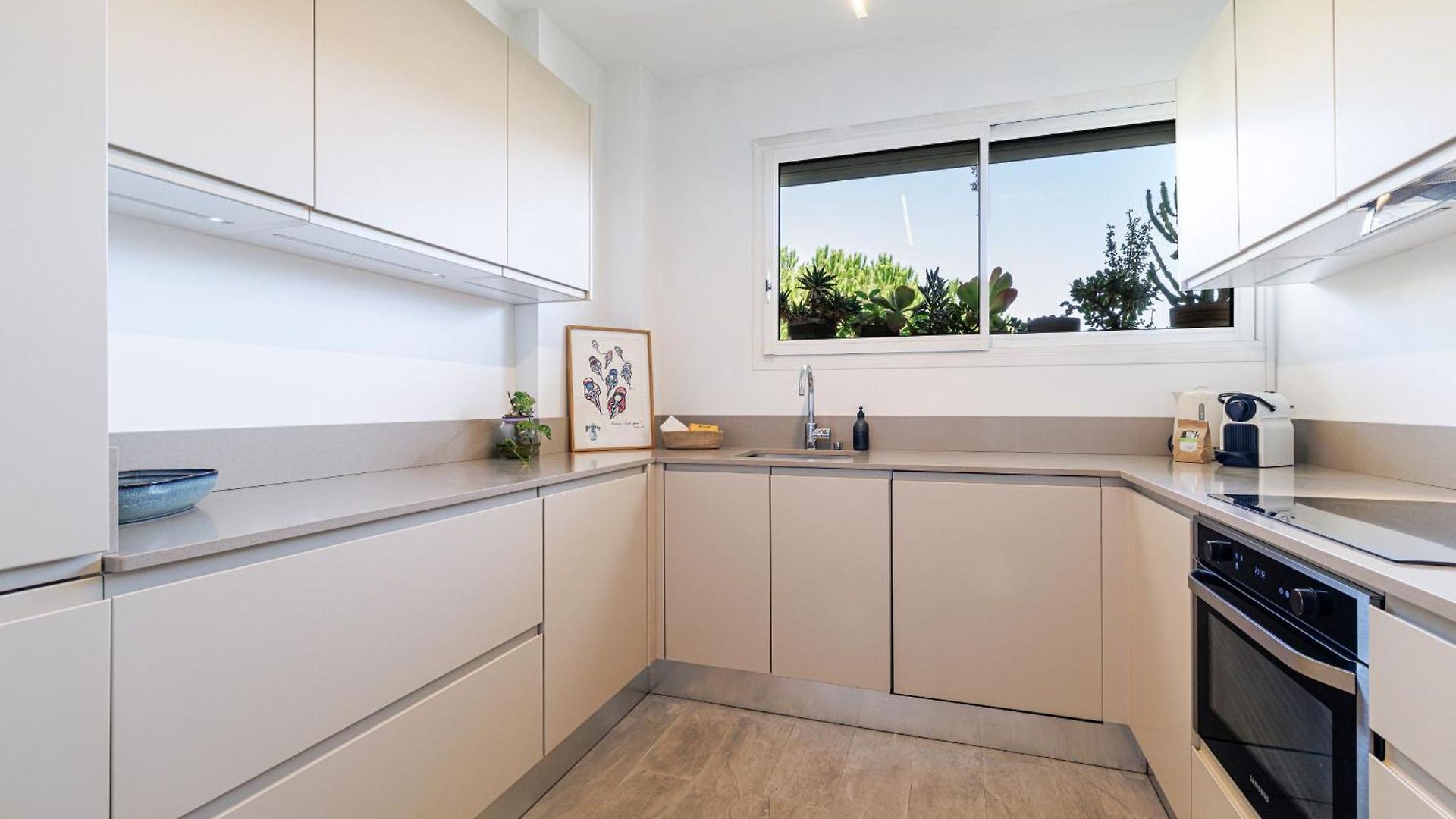 Quiet & Open View - 1 Bdr Large Terrace * Nice