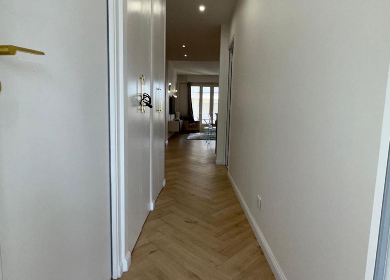 Beautiful 3 Rooms, Carre D 'or Apartment
