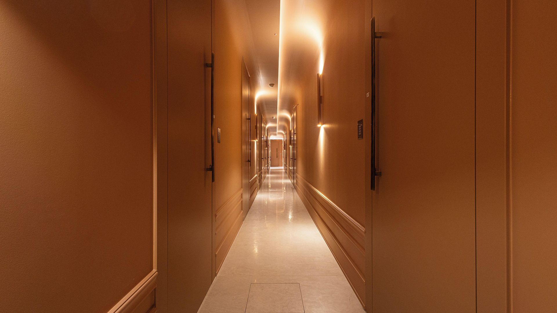 Naomi Hotel 3*