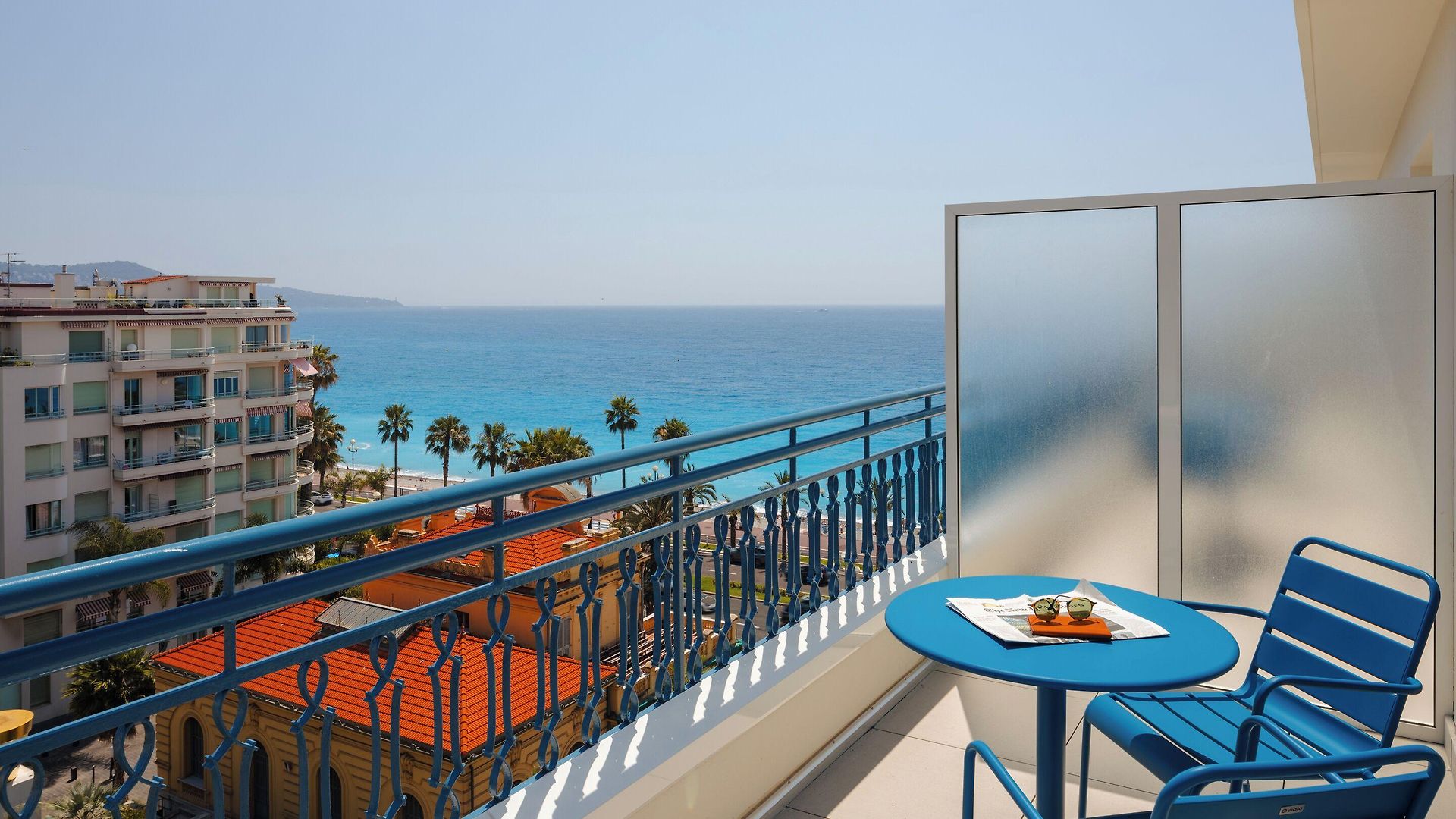 Crisol Promenade Hotel