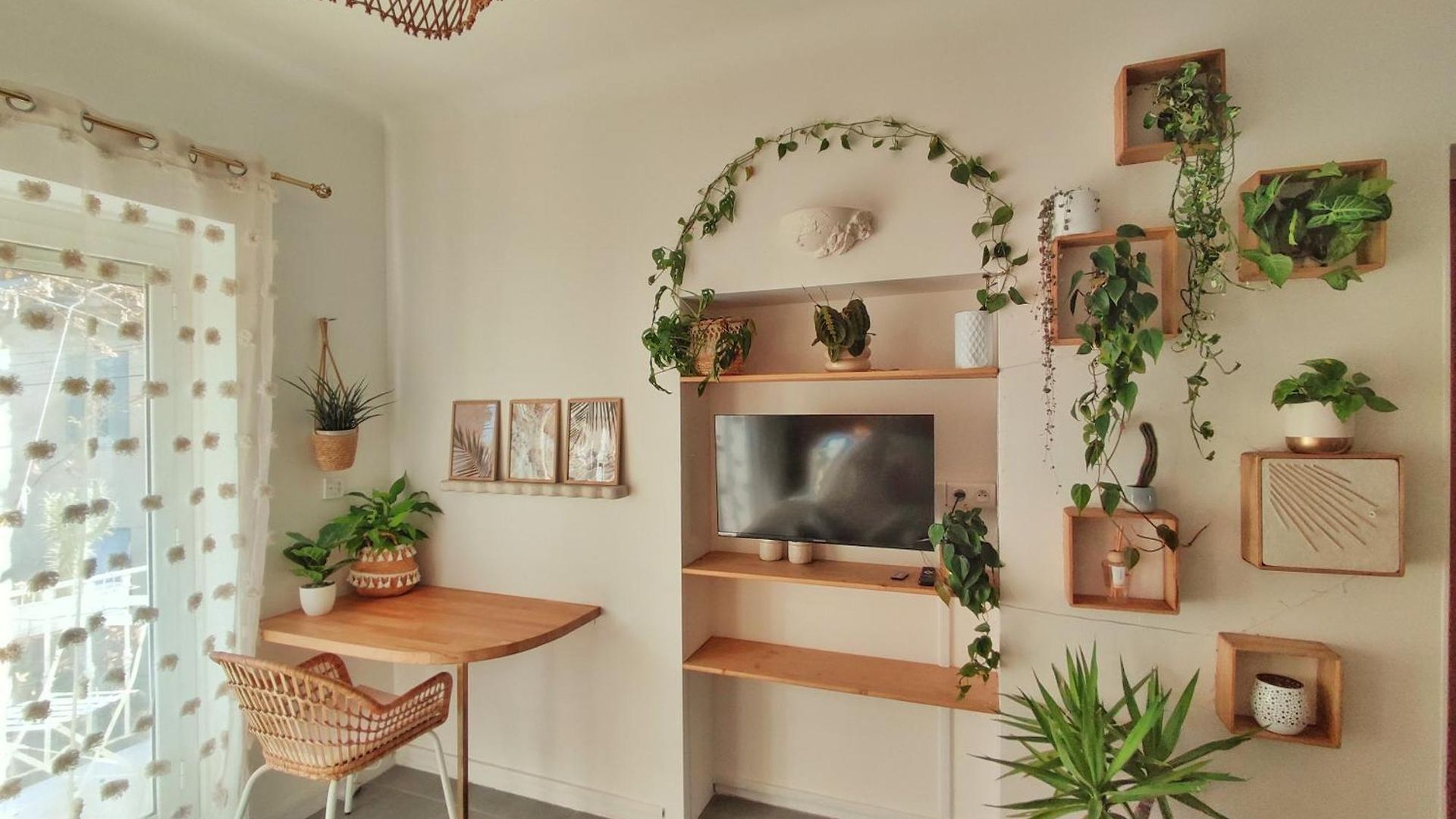 Jungle Bohème - à 3 Minutes De La Promenade Des à Pieds Appartement