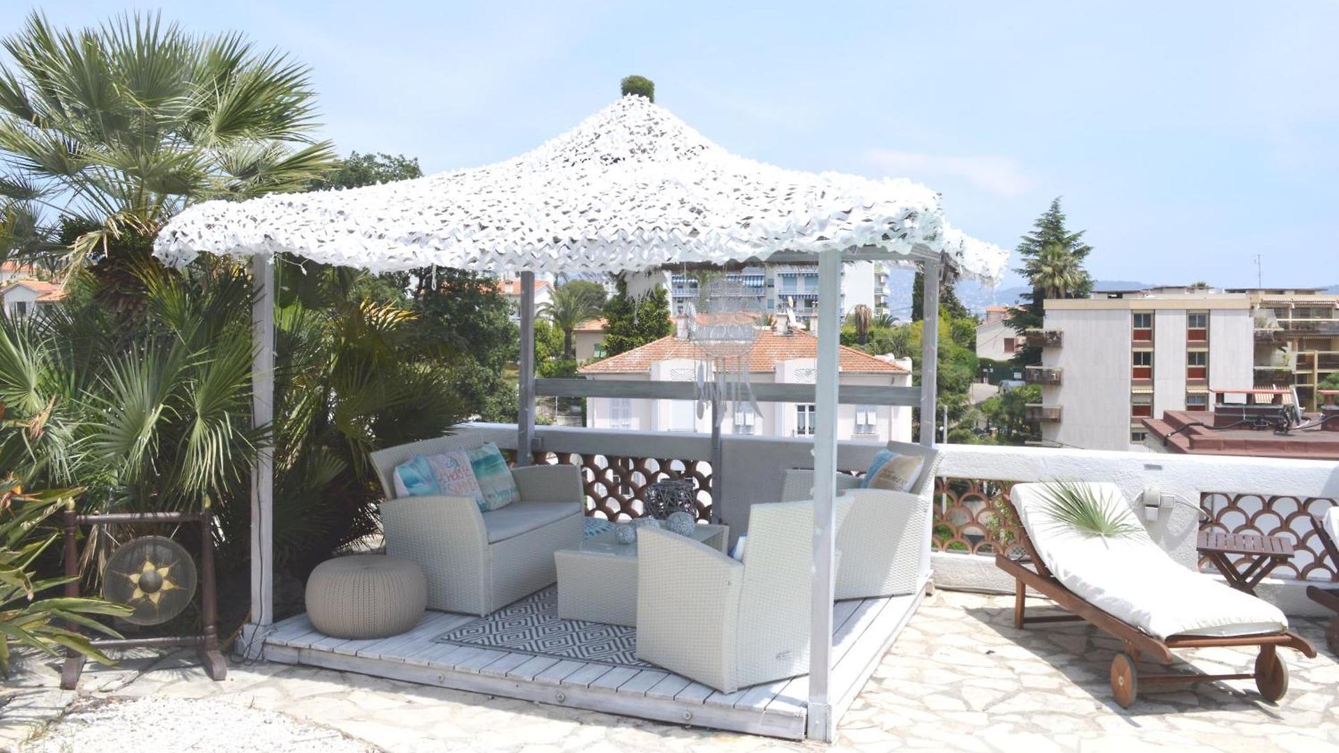 Appartement Le Mazet, Nice, Piscine, Vue Mer, Promenade Des Anglais, Baie Des Anges