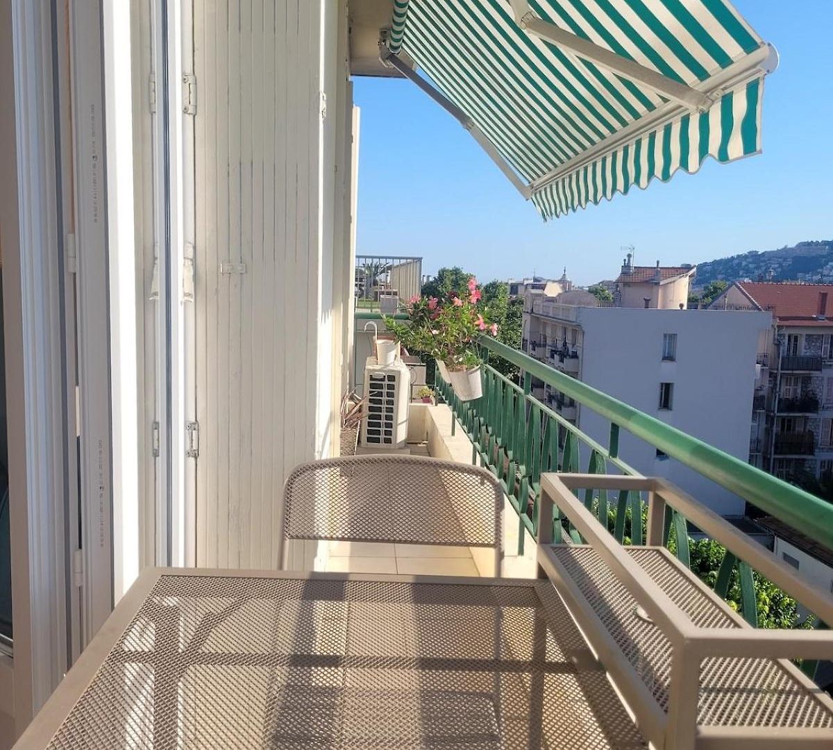 View Nice