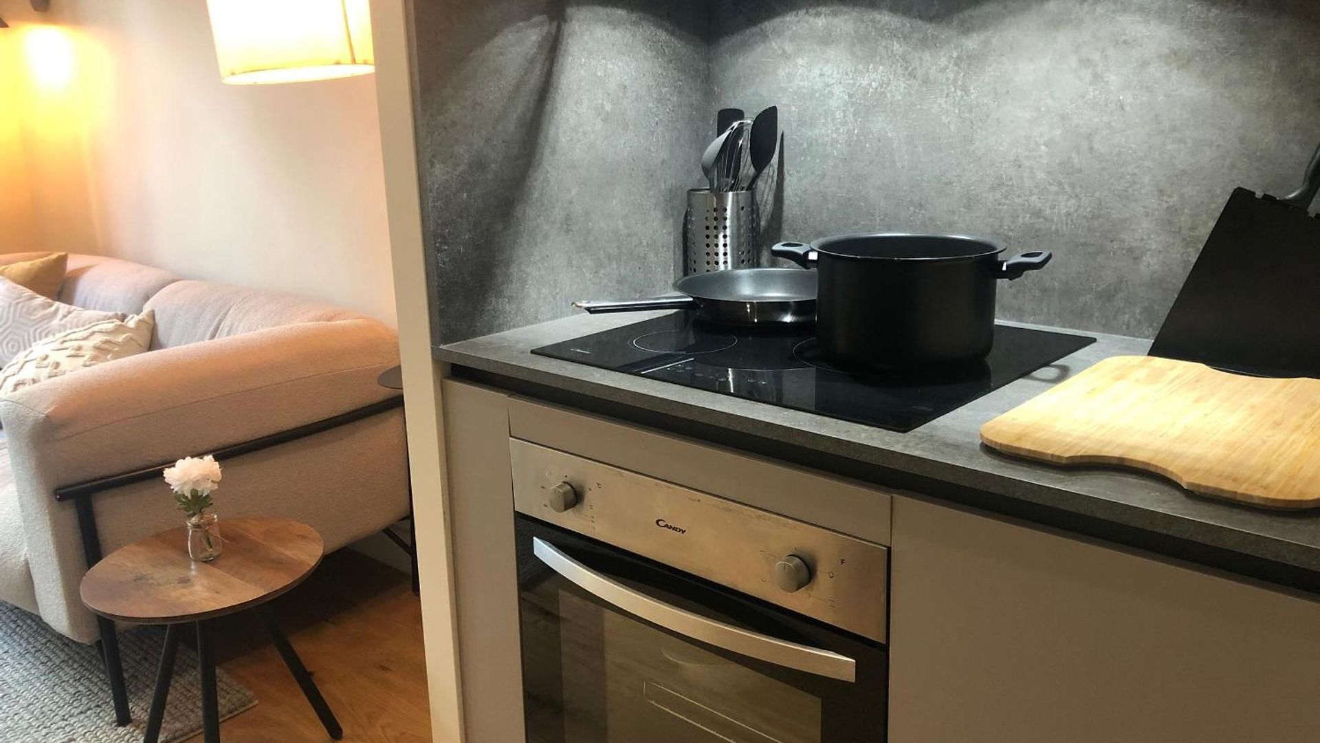 Apartment Mayerbeer - 2 Bedrooms With Balcony *