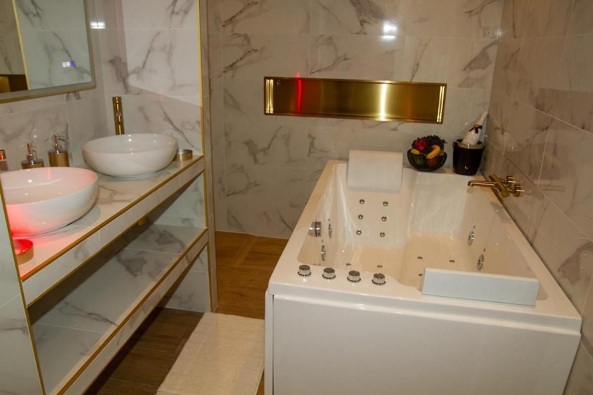 Le Palais Diane - Cosy, Moderne Et Climatisé Appartement *