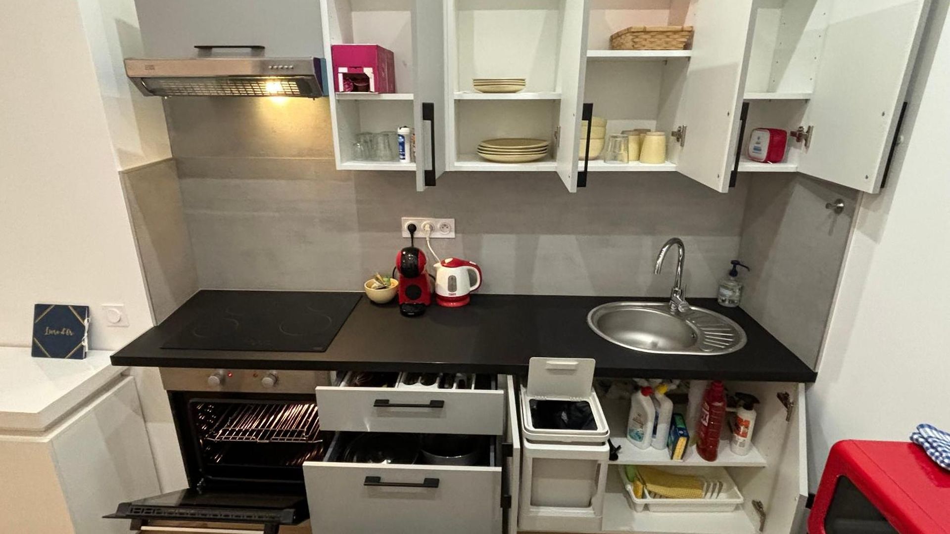 Au Cœur Du Vieux Nice, Superbe Refait à Neuf Appartement