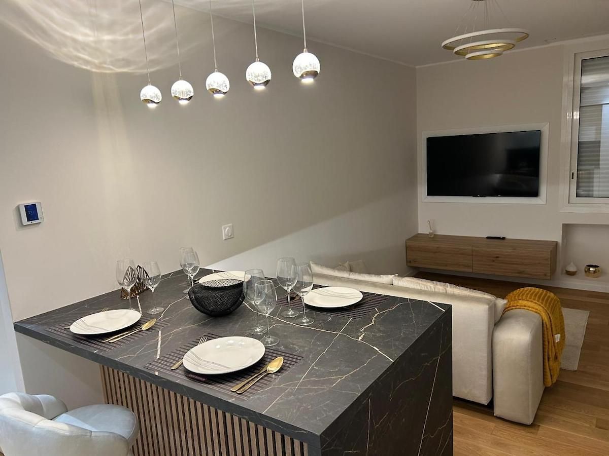 Le Palais Diane - Cosy, Moderne Et Climatisé Appartement *