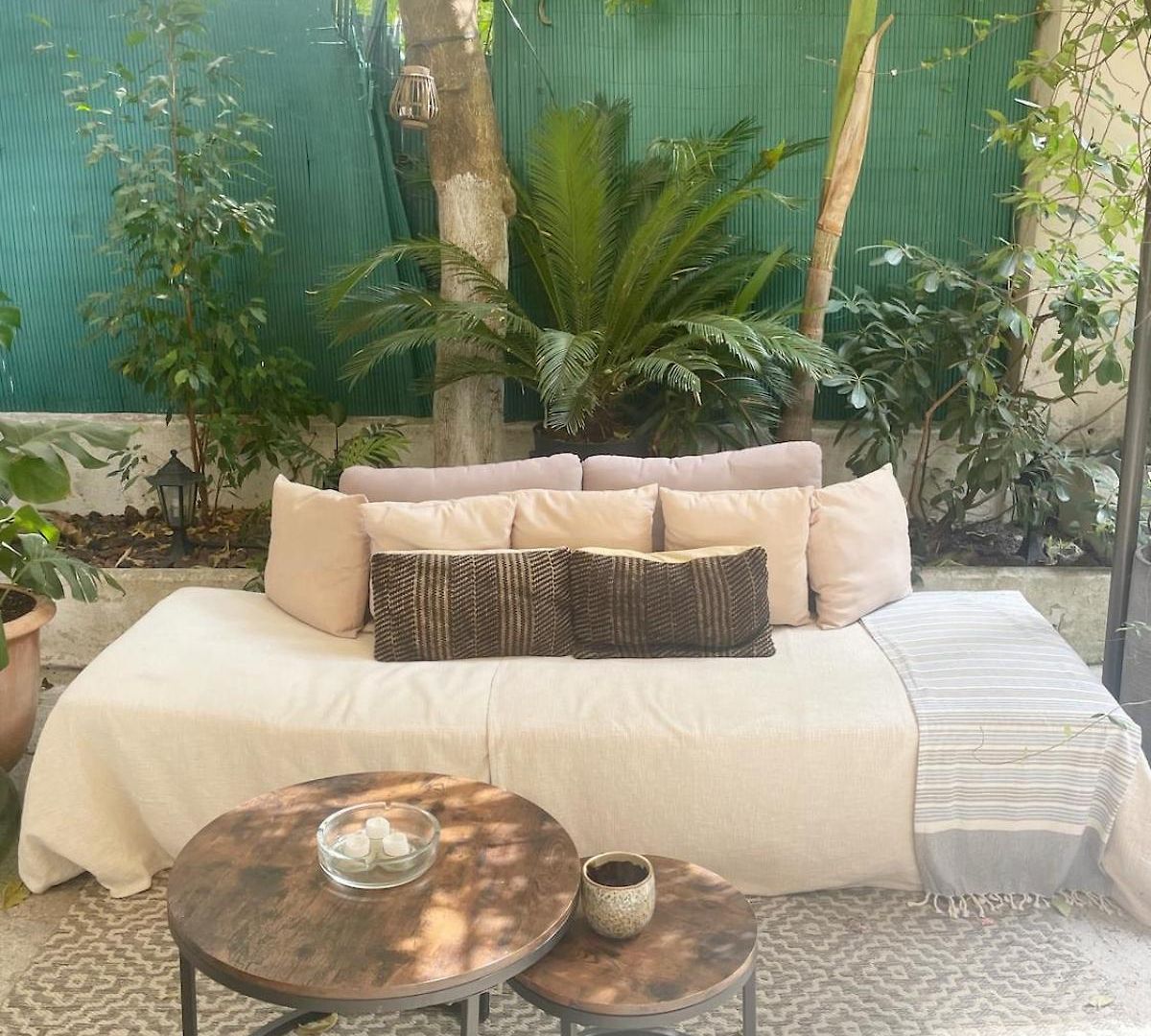 Apartment With Private Garden In Center Nice