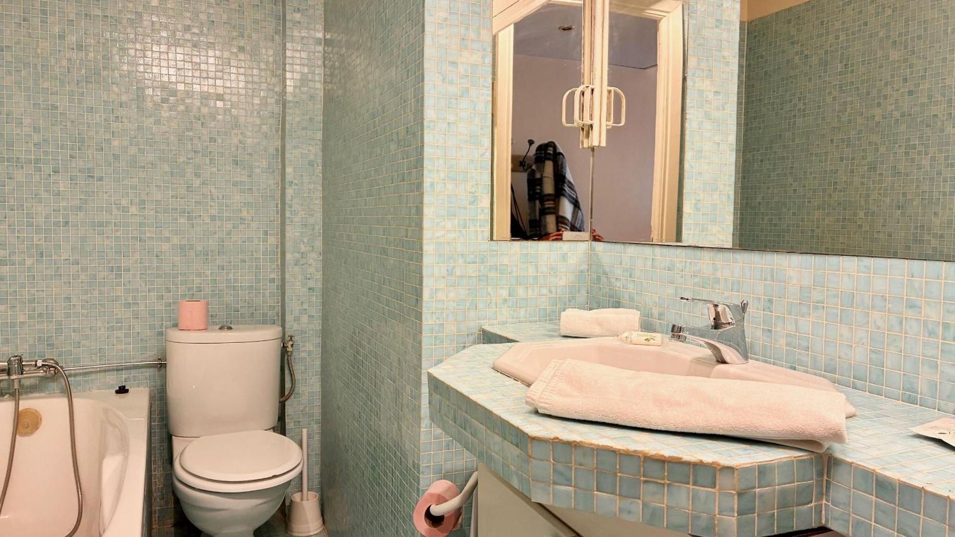 Appartement Riviera - Hyper Centre - Supérieur Ac Avec Balcon Et Aperçu - Balcon Massenet 1