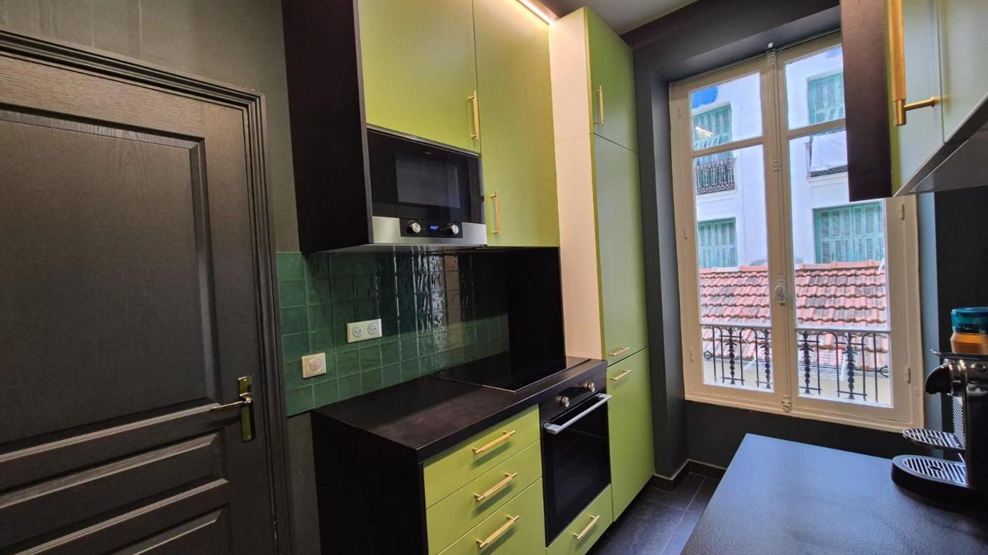 Close To The Behind The Famous Negresco ! Apartment