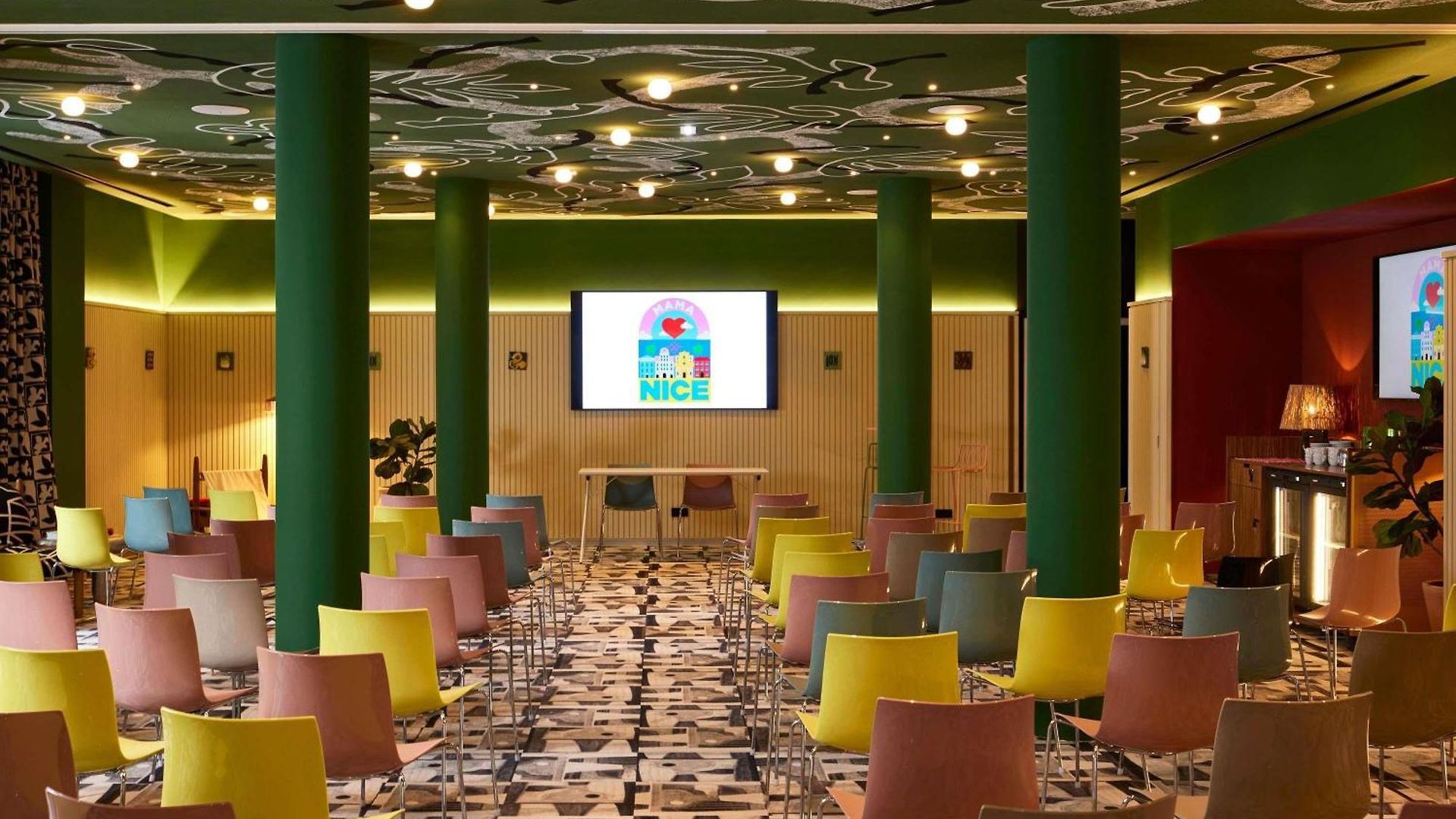 Mama Shelter Hotel