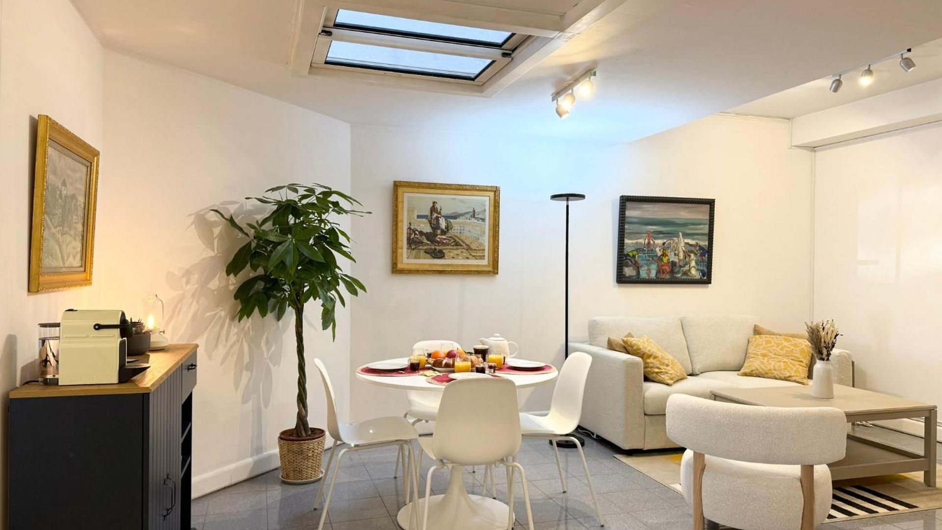 Cocon Au Calme Près De La Avec Stationnement Public Gratuit Dans La Rue Appartement