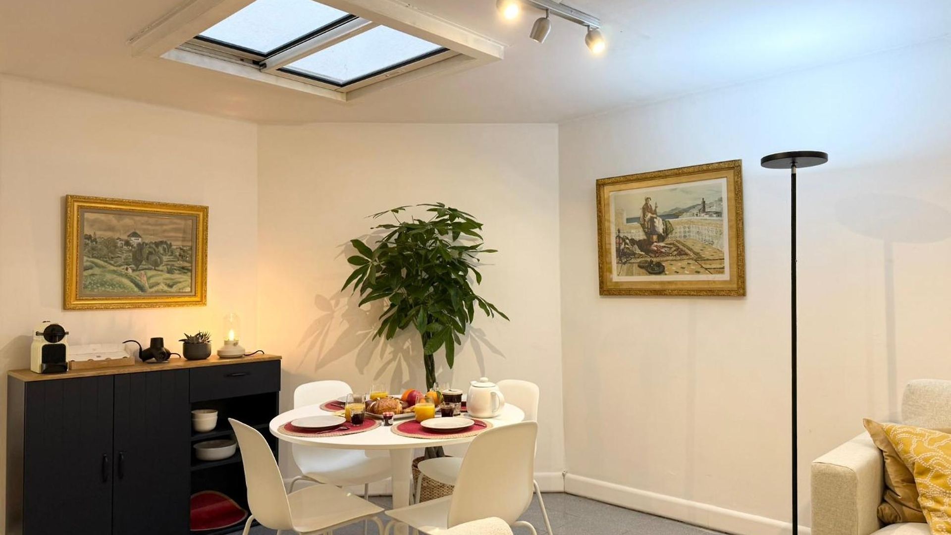 Cocon Au Calme Près De La Avec Stationnement Public Gratuit Dans La Rue Appartement Nice