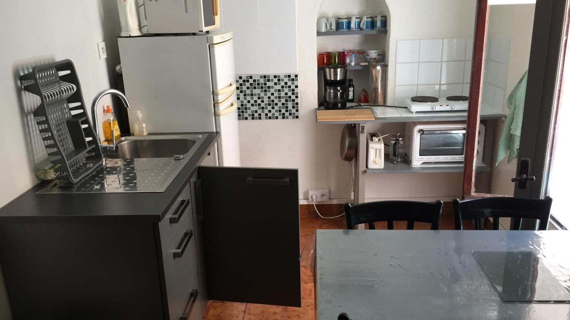 Entresol 1,2 Kilometre De La Promenade Apartment