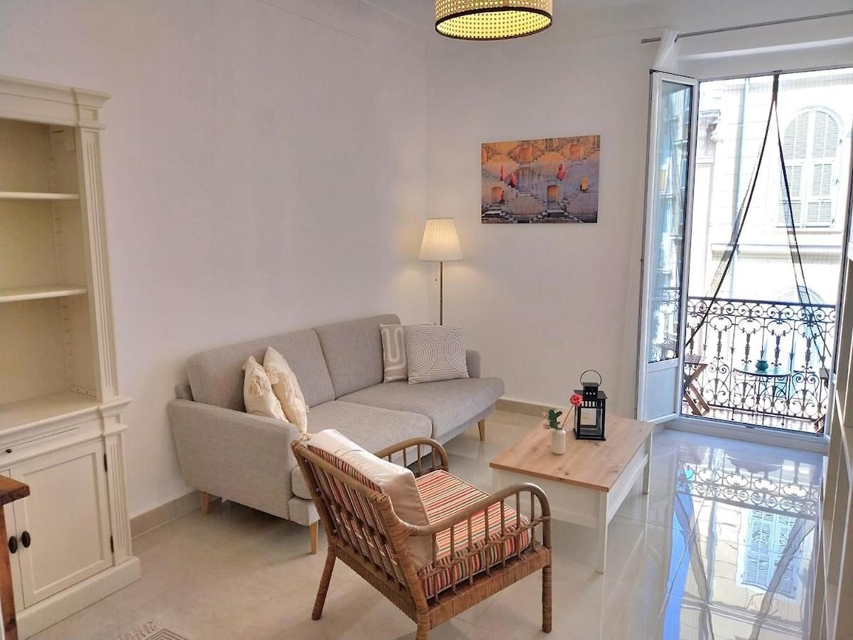 Spacious With Balcony - Center Appartement