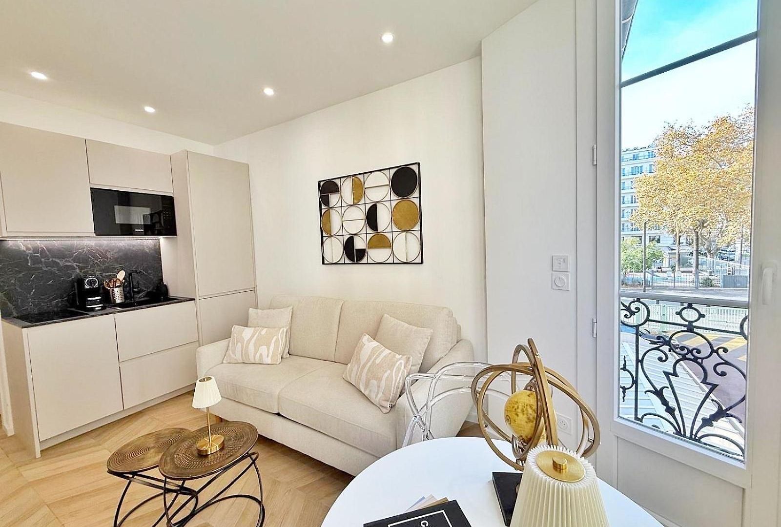 Ref 126 - Sur La Promenade Des Appartement *