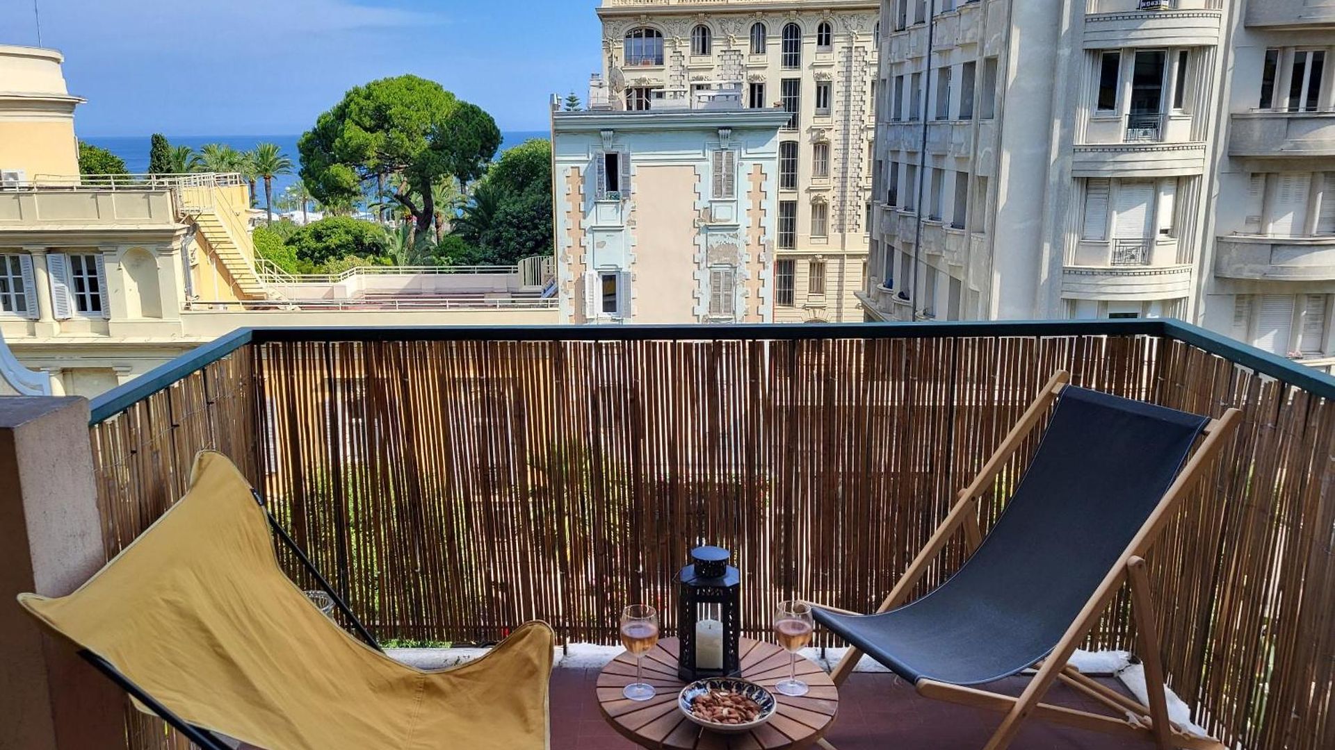 2p Cosy Avec Terrasse, Vue Mer&plages à Pied * Nice