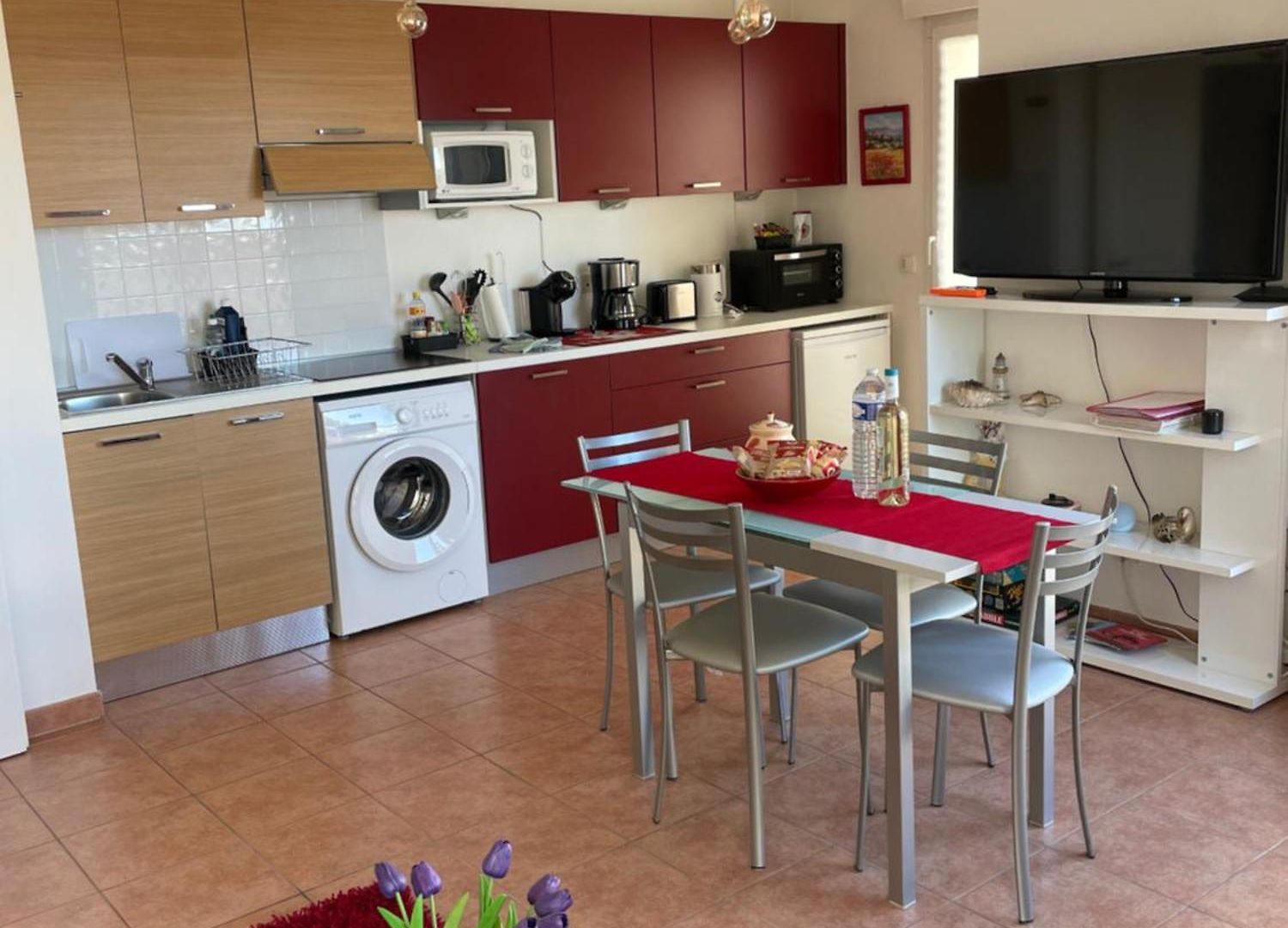 Comfy 2 Min To - Ac Appartement