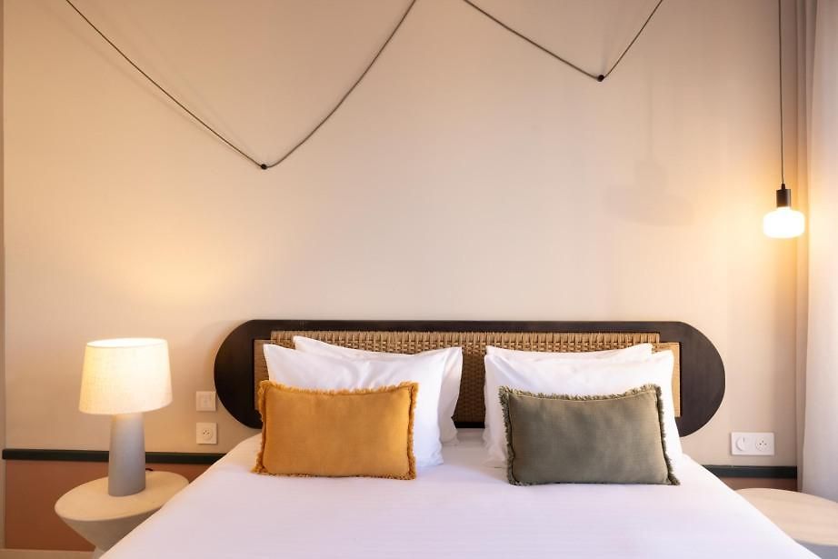 Crisol Promenade Hotel