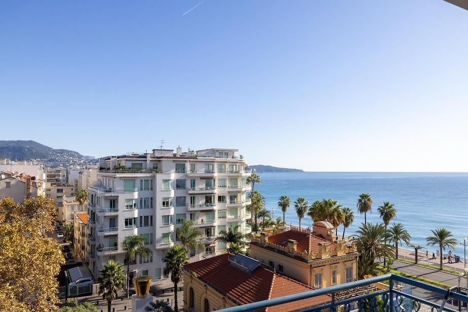 Crisol Promenade Hotel