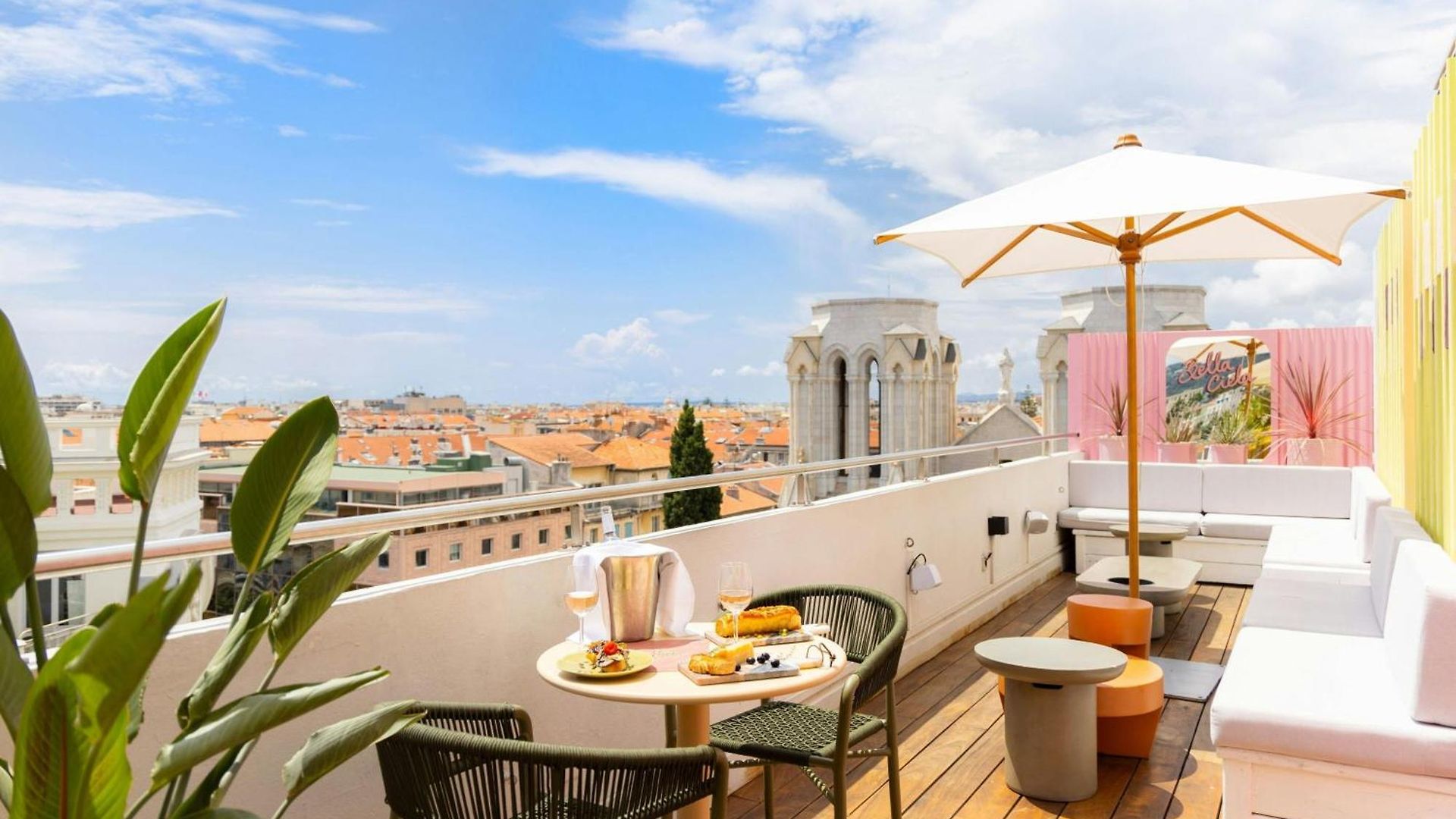 Mercure Centre Notre Dame Hotel