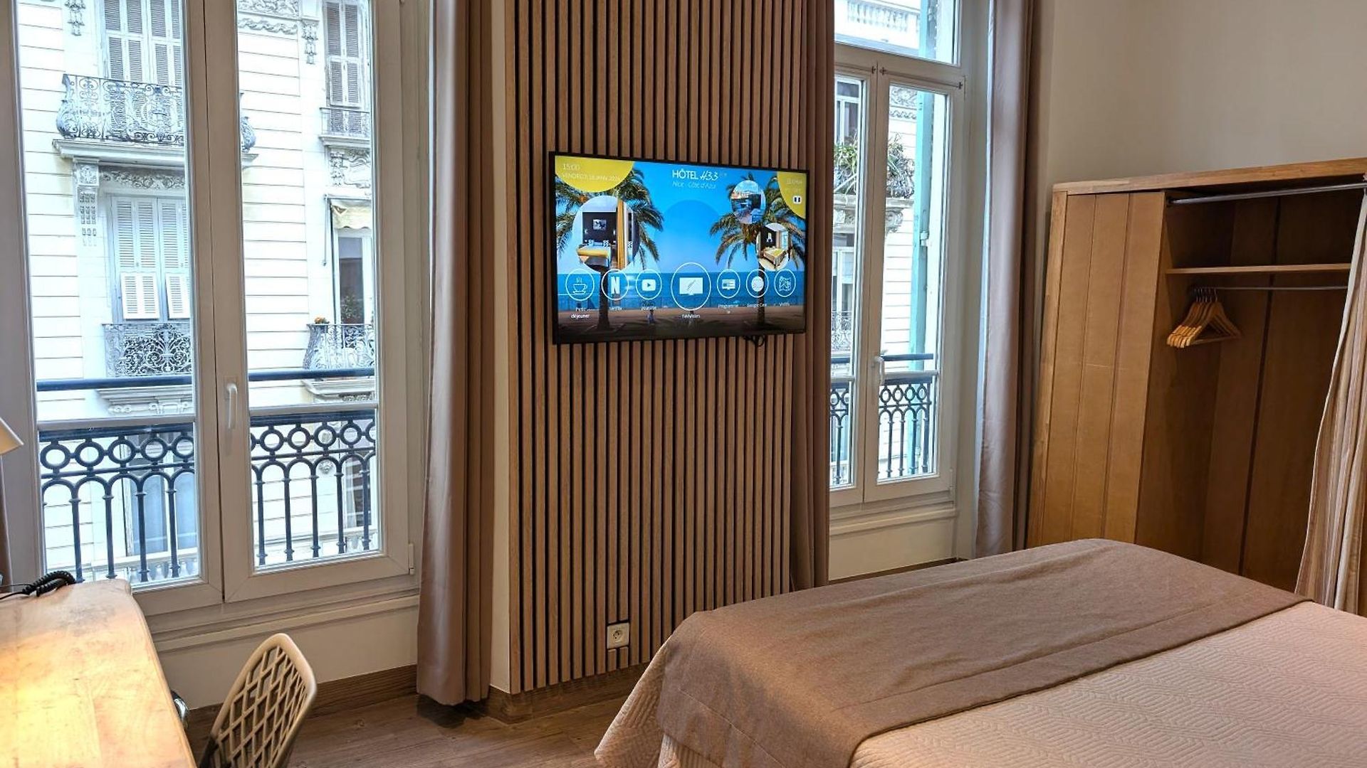 Hotel H33 2*