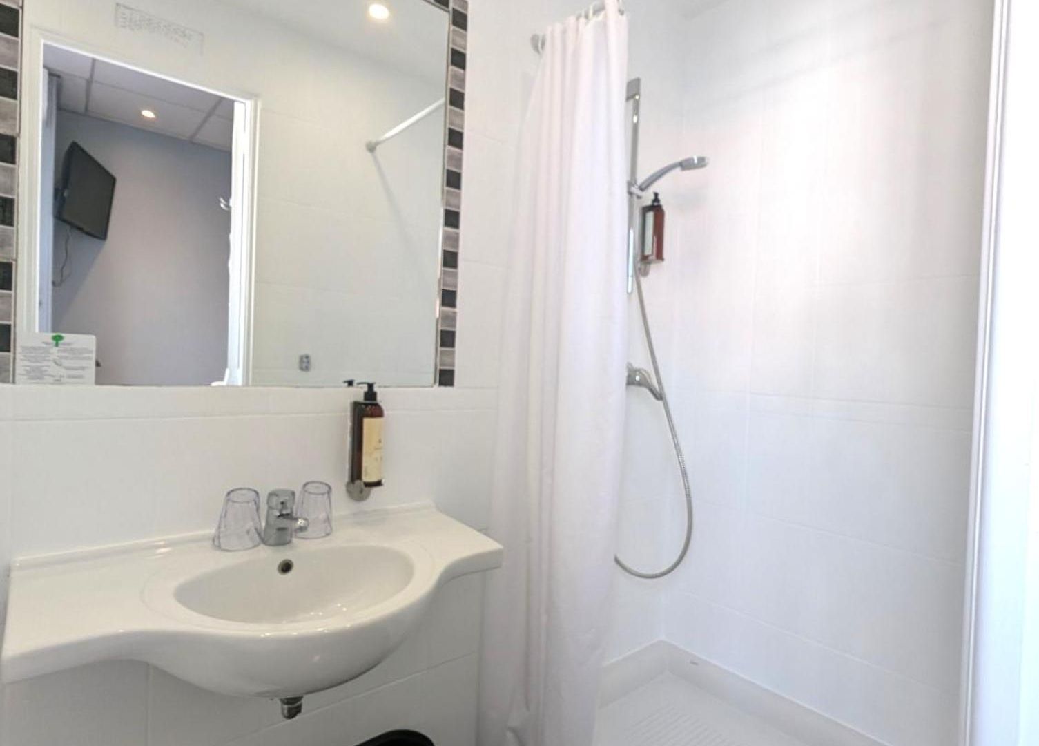 H33 2* Nice