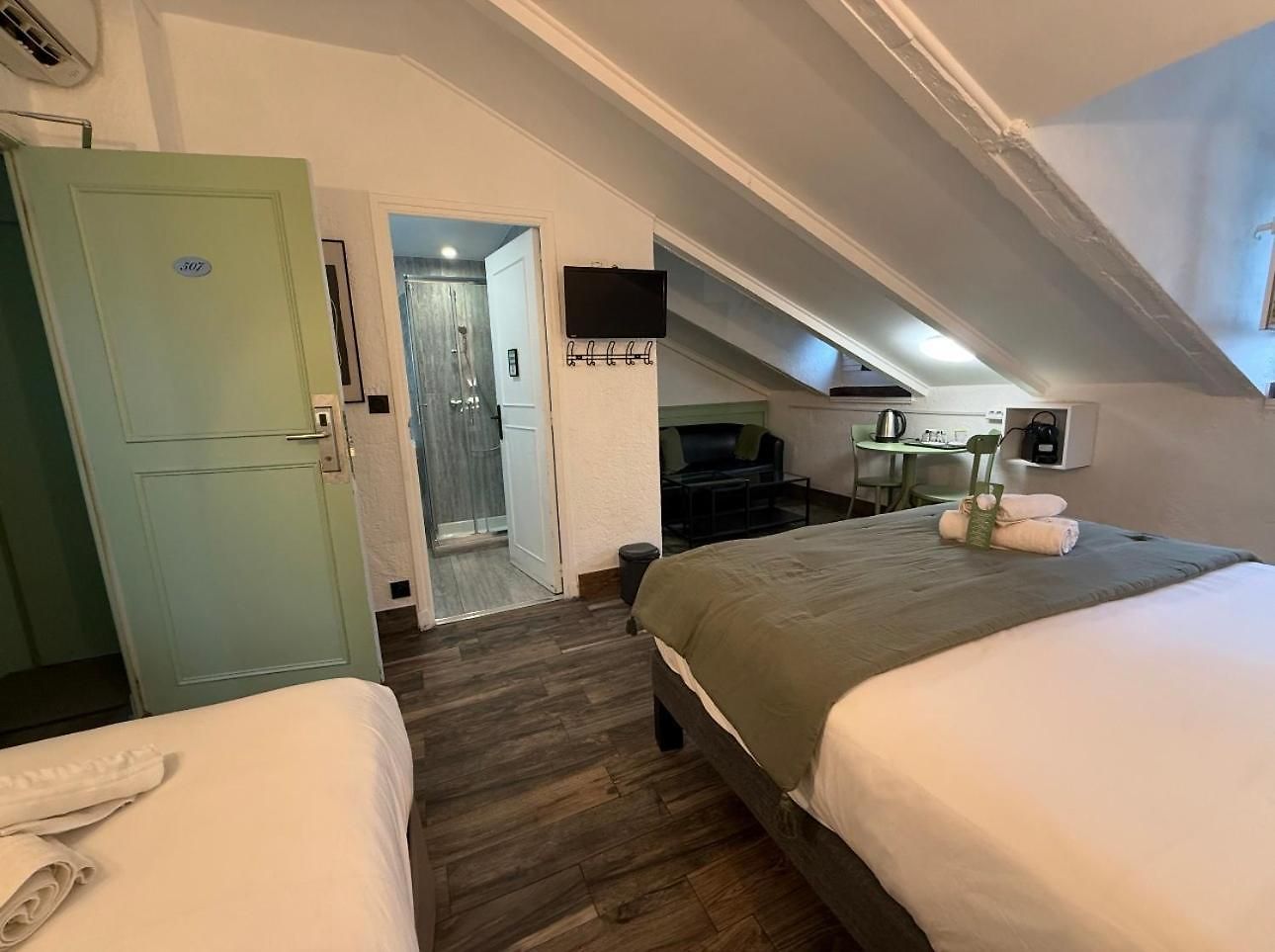 De Berne Hotel 2*