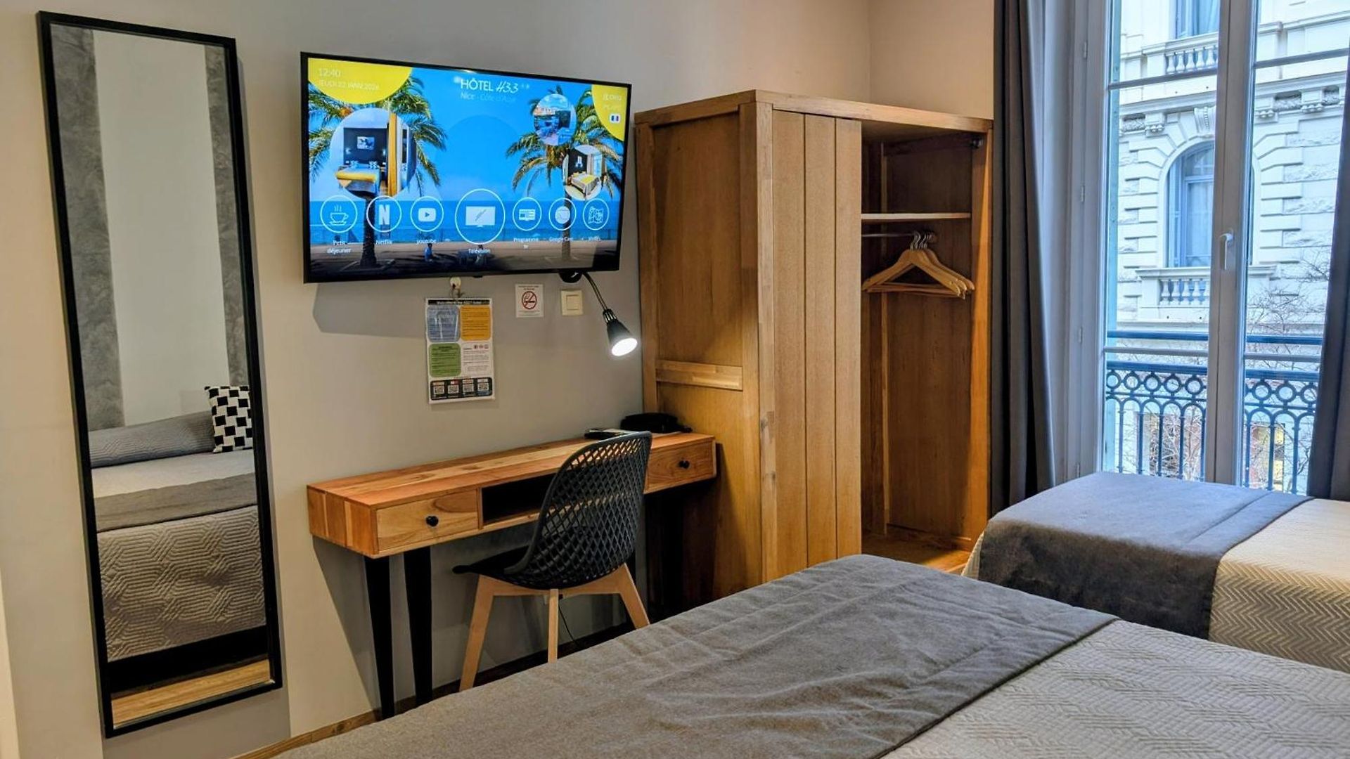 Hotel H33 2*