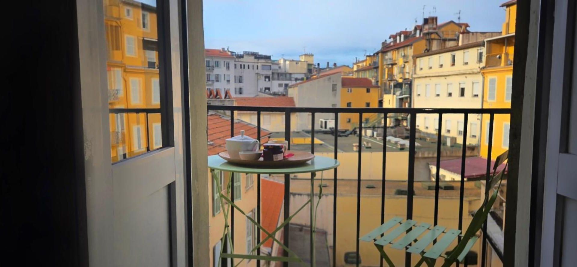 Le Petit Trianon Et Le Charme Des 2* Nice
