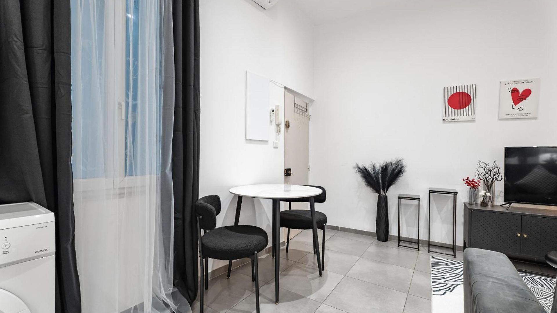 Gallo - New Modern Loft Old Town Massena *