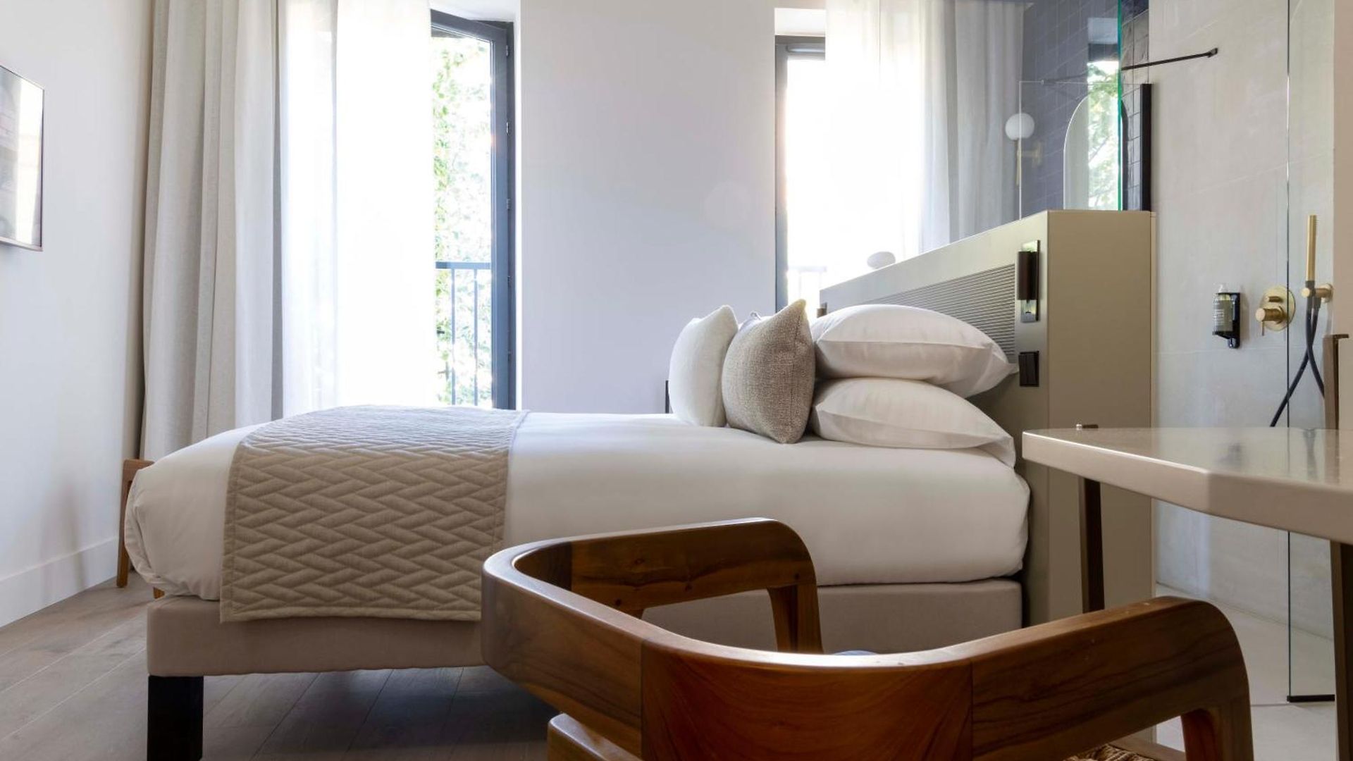 Ikonik Jean Médecin Hotel