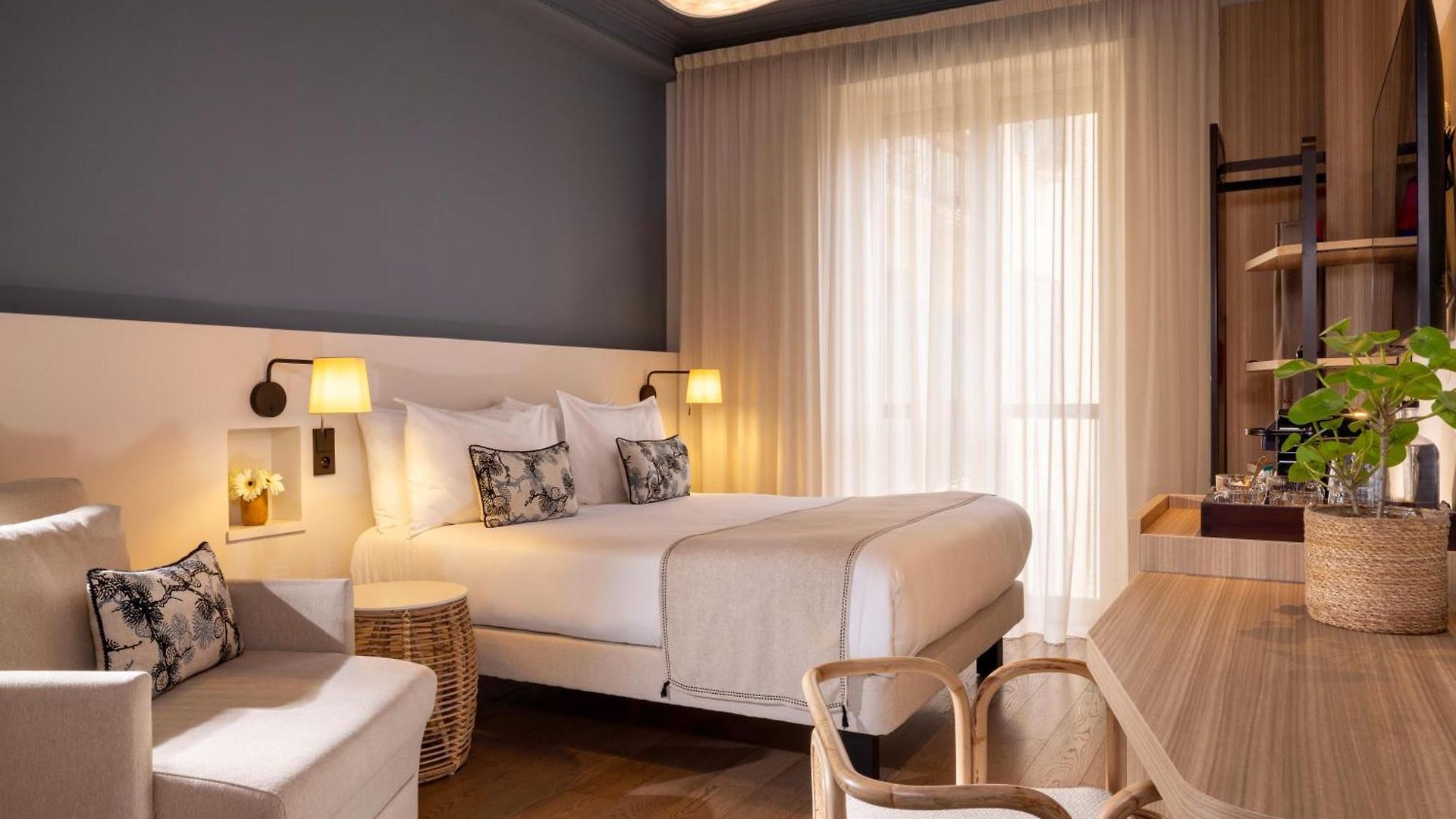 Hotel Crisol Mozart 4*
