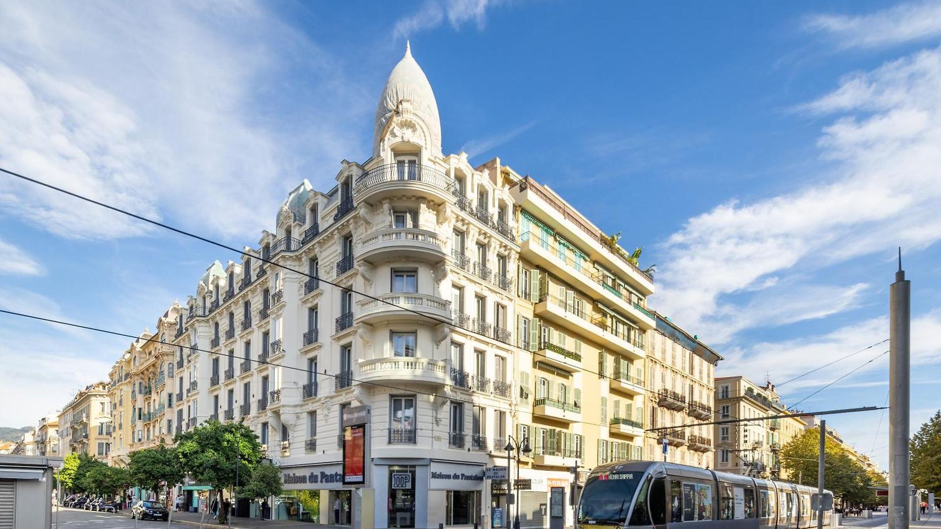 Ikonik Marengo Hotel