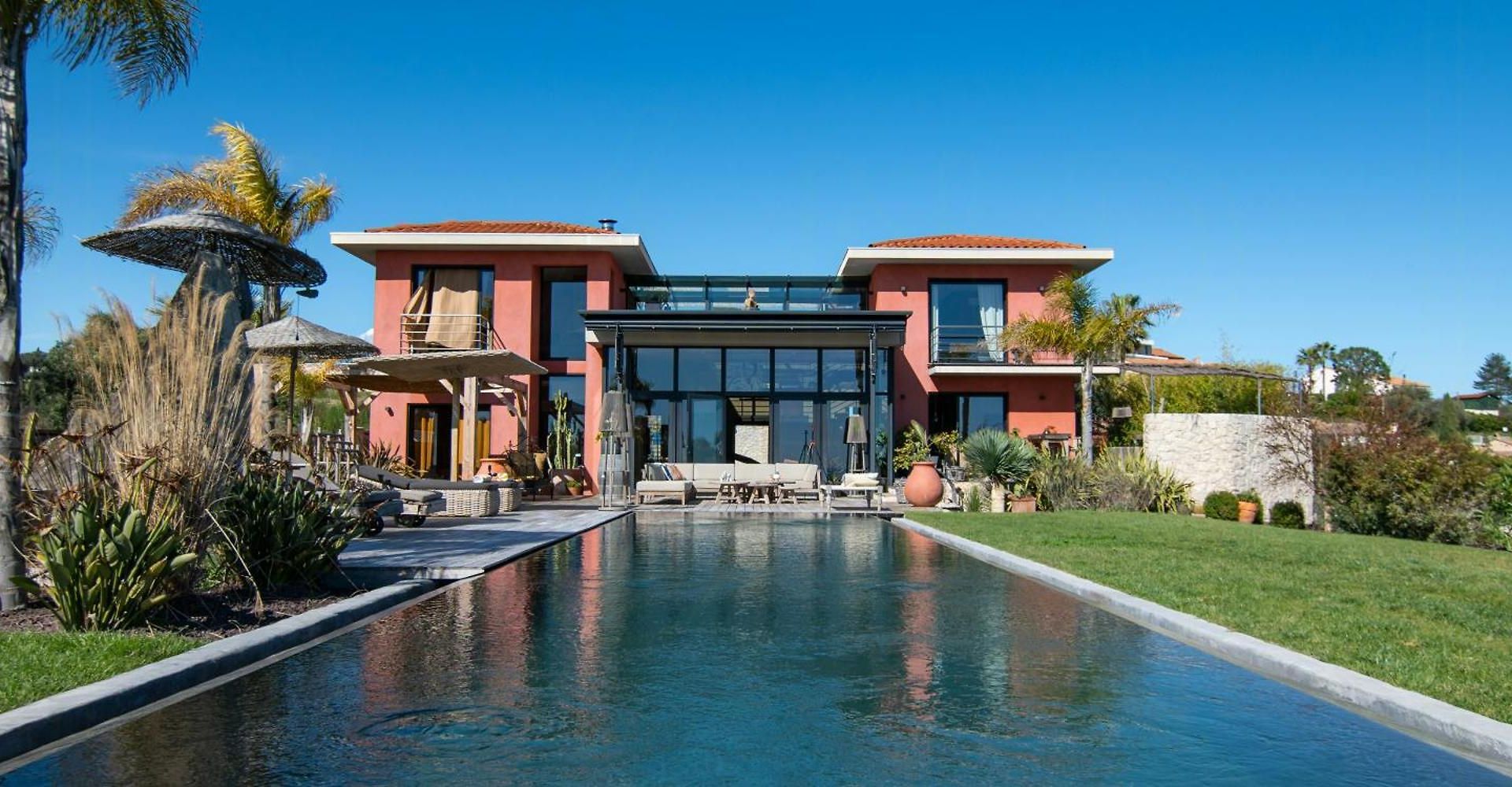 Contemporary With Views Of Cap D'antibes
