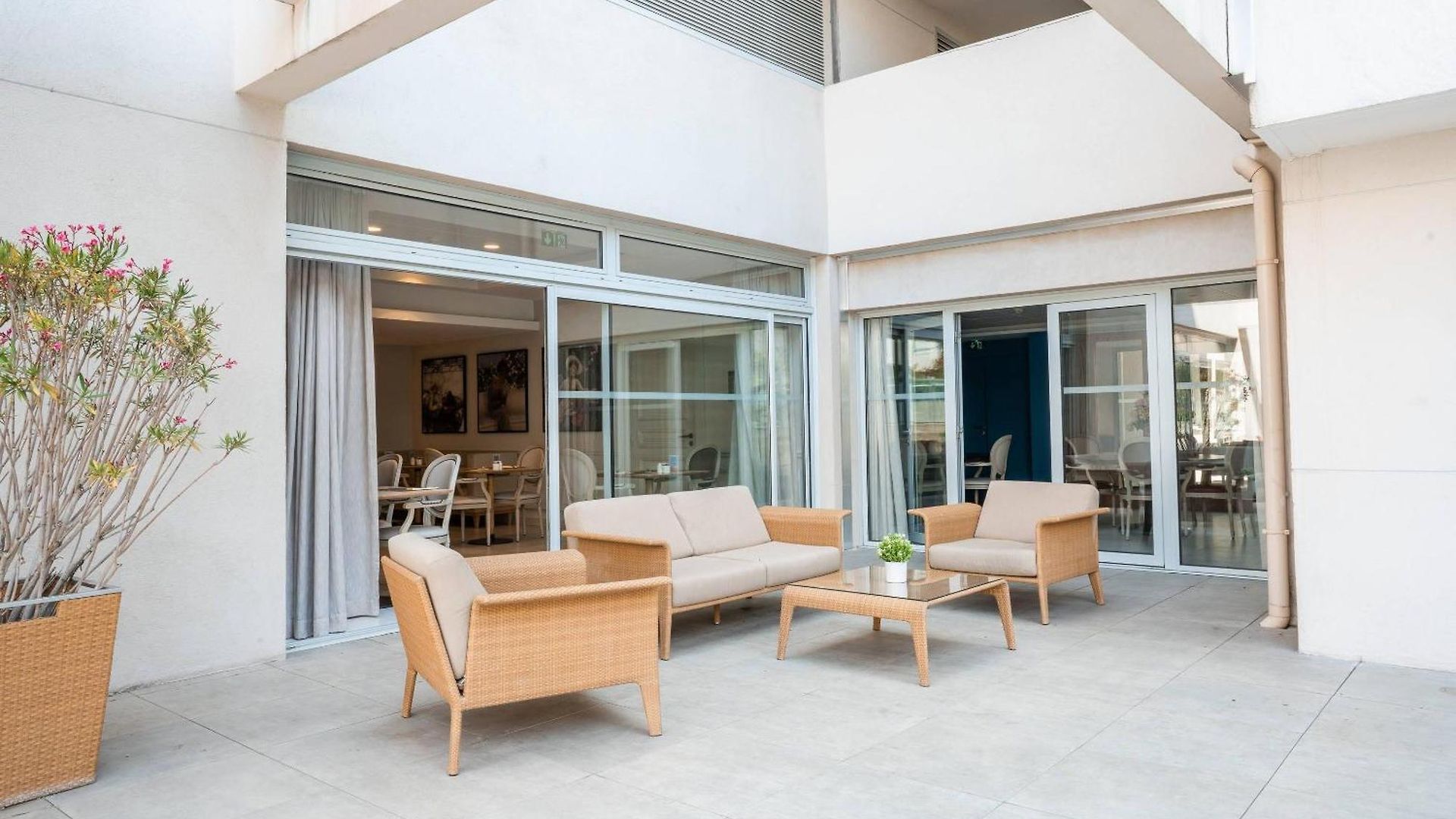 Zenitude Hotel-Residences Nice 3*