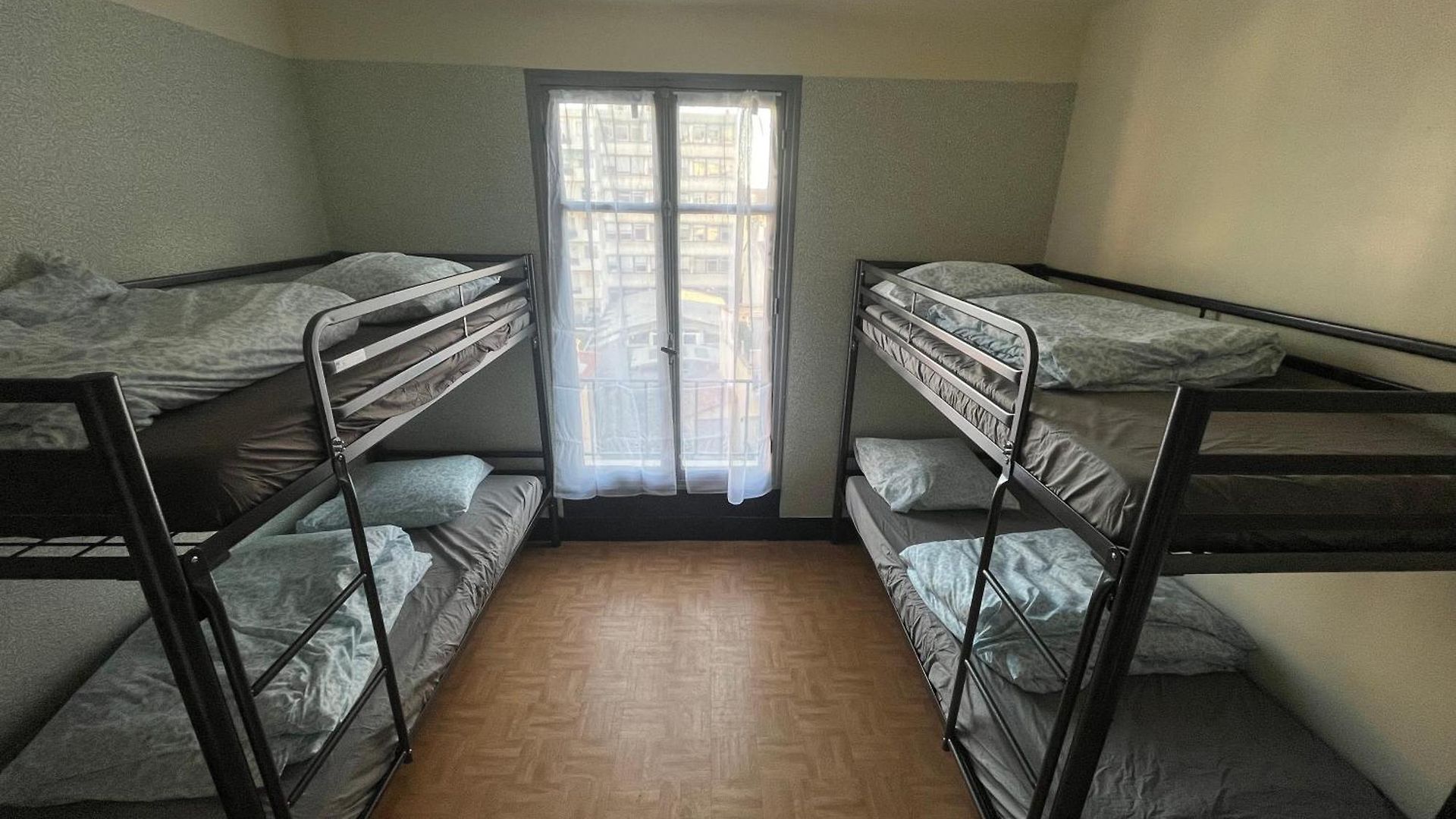 Auberge de jeunesse Alpazur *