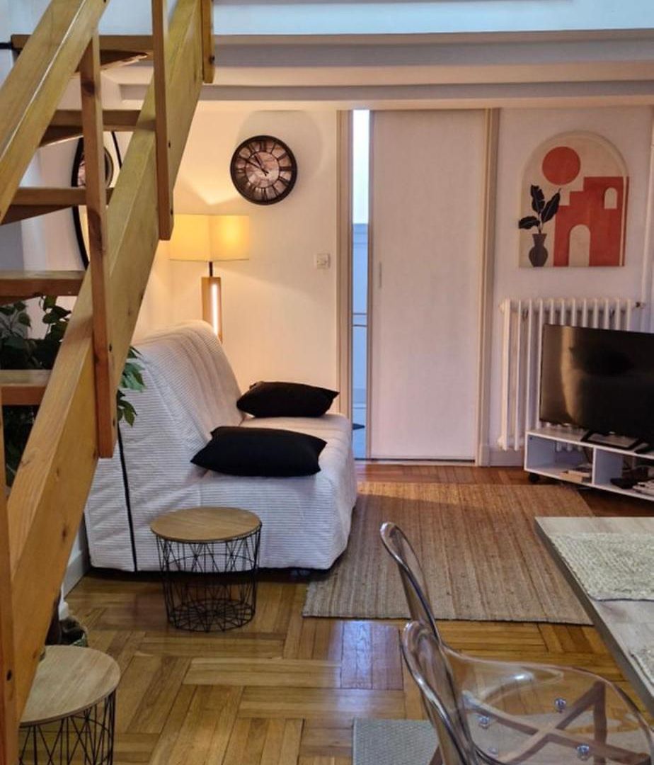 Appartement Grand T1 Proche Promenade Des *