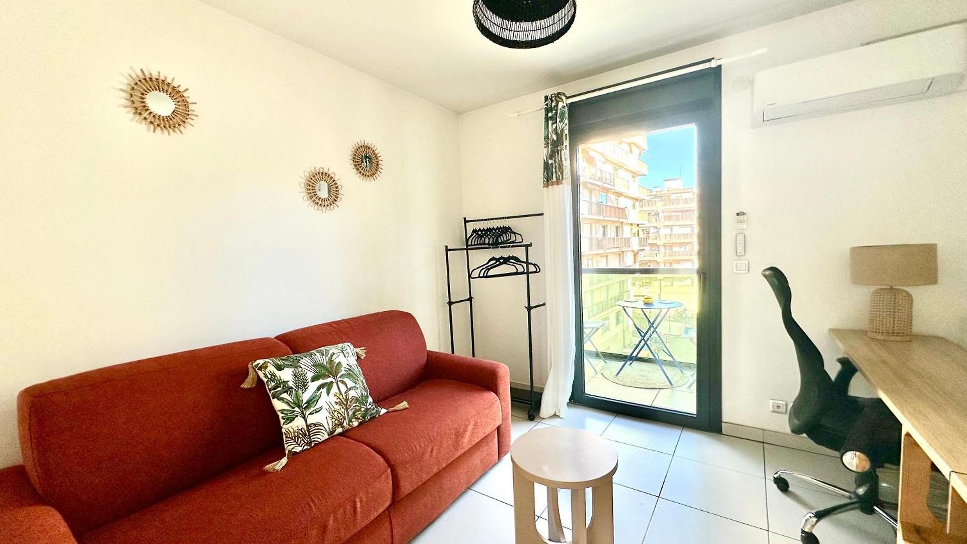 Appartement 600 M De La Promenade Des